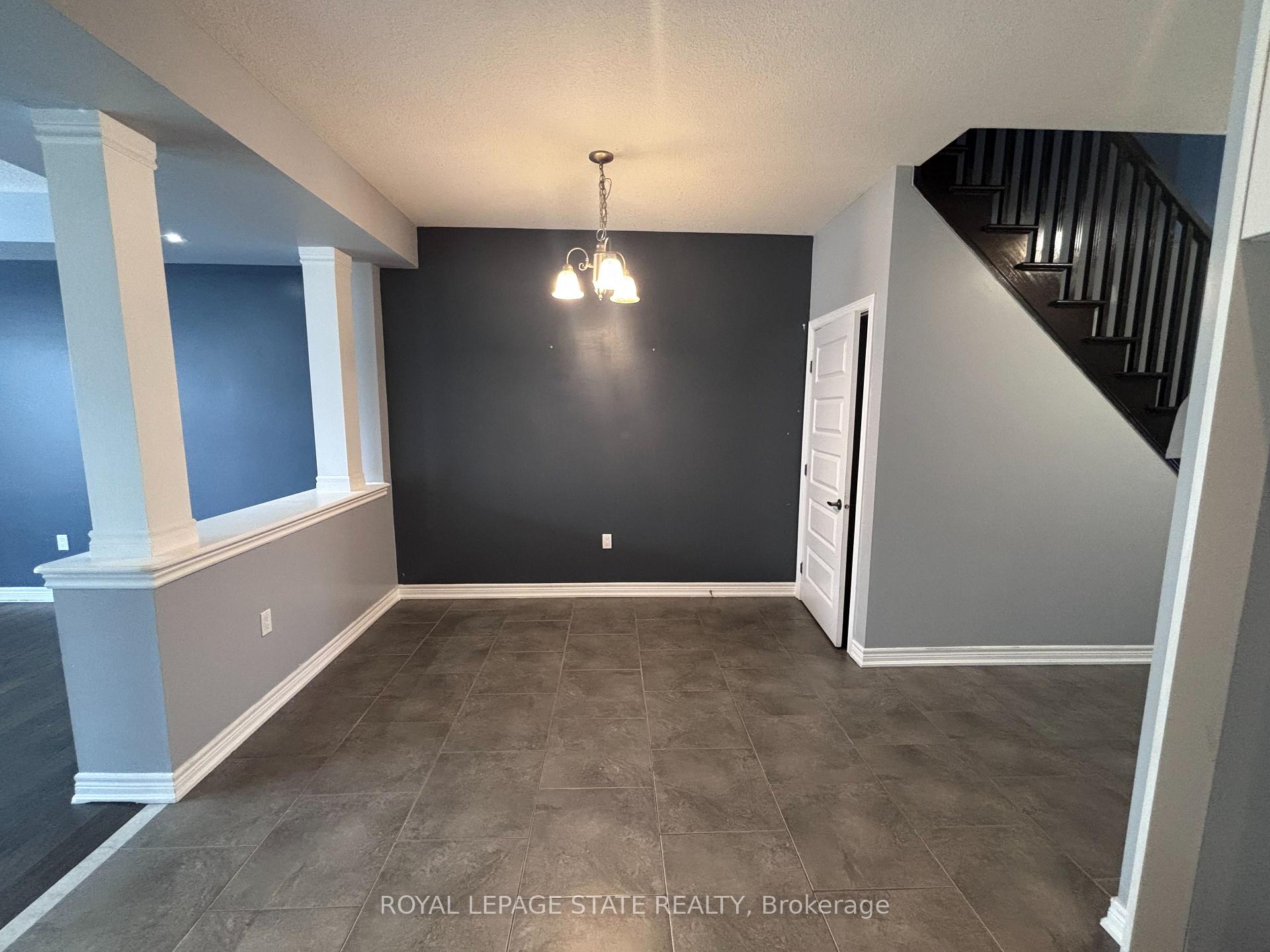 Photo 11 of 71 Fairgrounds Drive, Hamilton, Binbrook — HOMEH