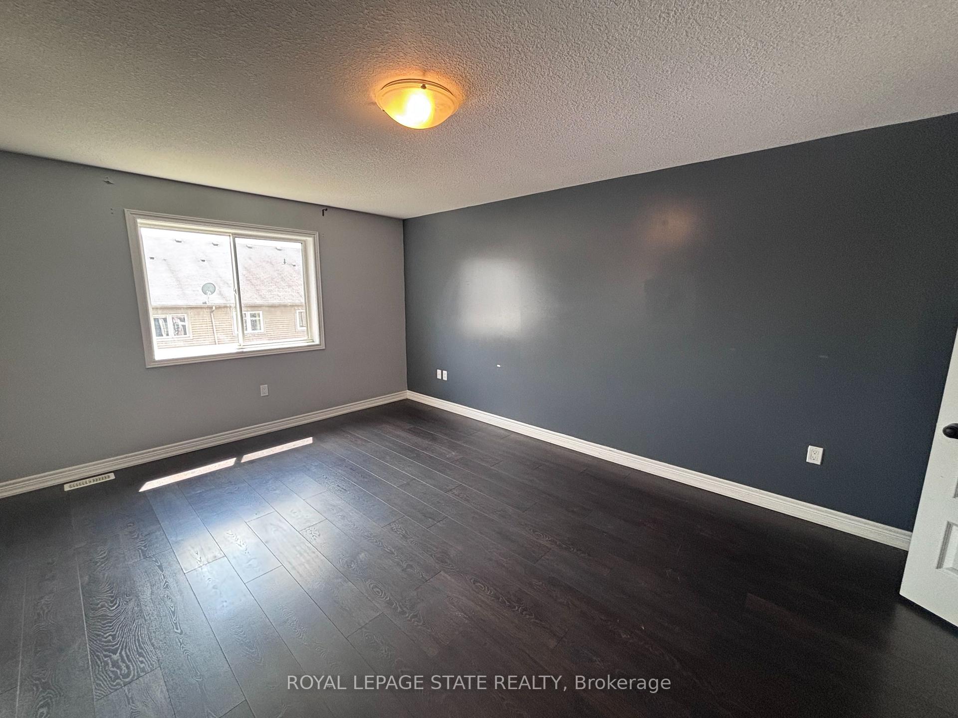 Photo 17 of 71 Fairgrounds Drive, Hamilton, Binbrook — HOMEH