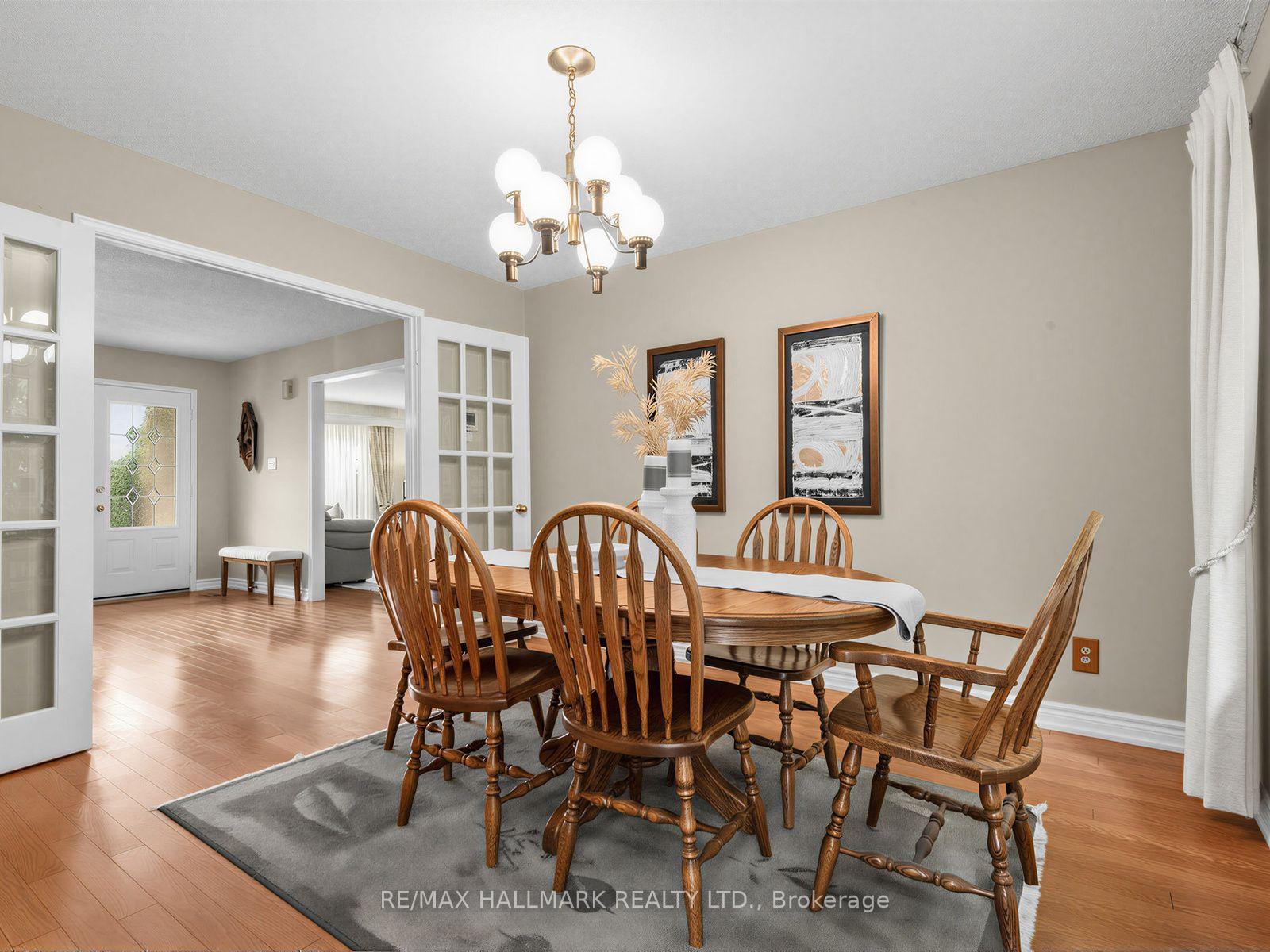 Photo 8 of 185 Aurora Heights Drive, Aurora, Aurora Heights — HOMEH