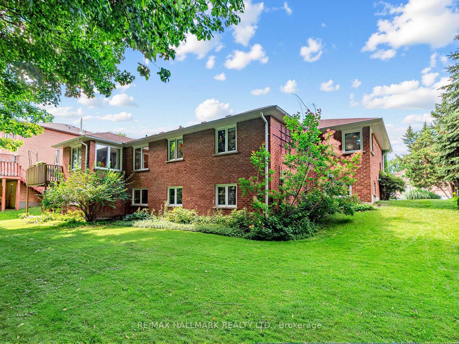 Photo 35 of 185 Aurora Heights Drive, Aurora, Aurora Heights — HOMEH