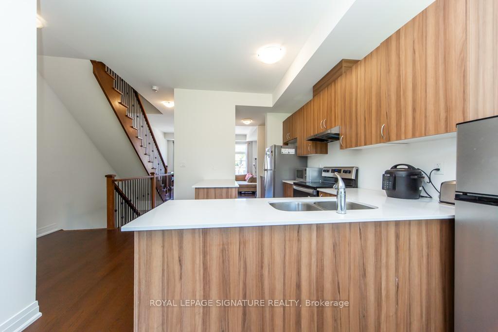 Photo 14 of 102 Salina Street, Mississauga, Streetsville — HOMEH