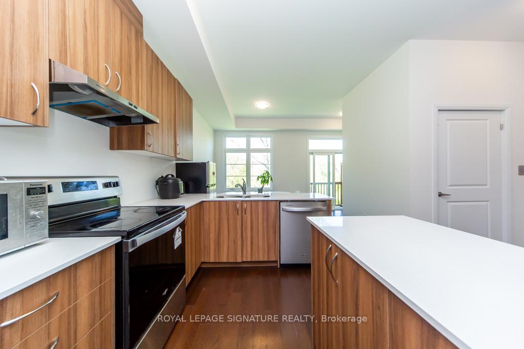 Photo 15 of 102 Salina Street, Mississauga, Streetsville — HOMEH