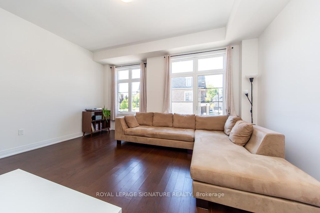 Photo 17 of 102 Salina Street, Mississauga, Streetsville — HOMEH