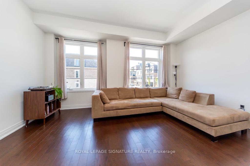Photo 18 of 102 Salina Street, Mississauga, Streetsville — HOMEH