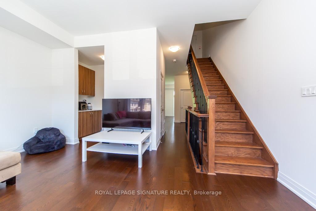 Photo 21 of 102 Salina Street, Mississauga, Streetsville — HOMEH