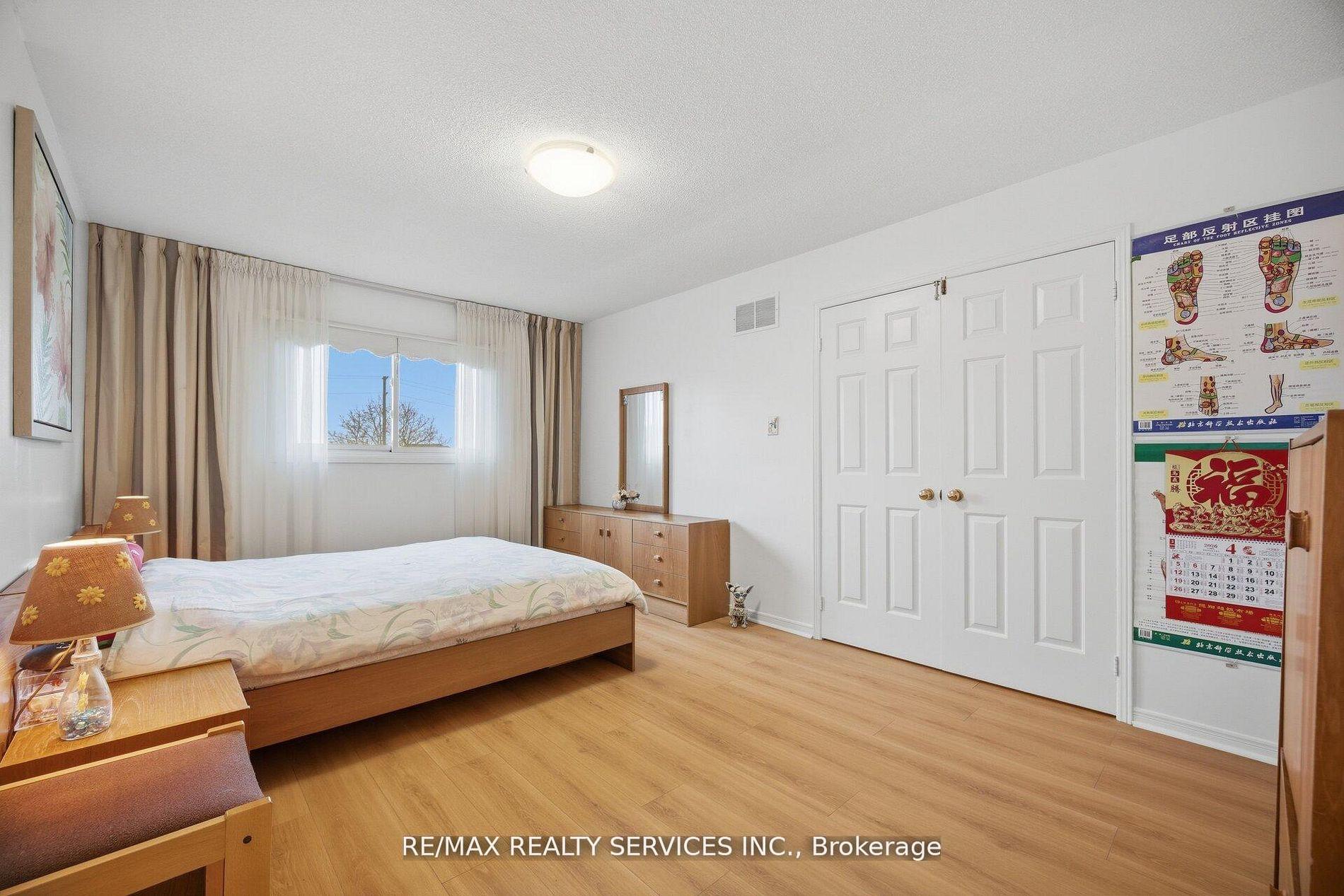 Photo 25 of 62 Fernbrook Crescent, Brampton, Snelgrove — HOMEH