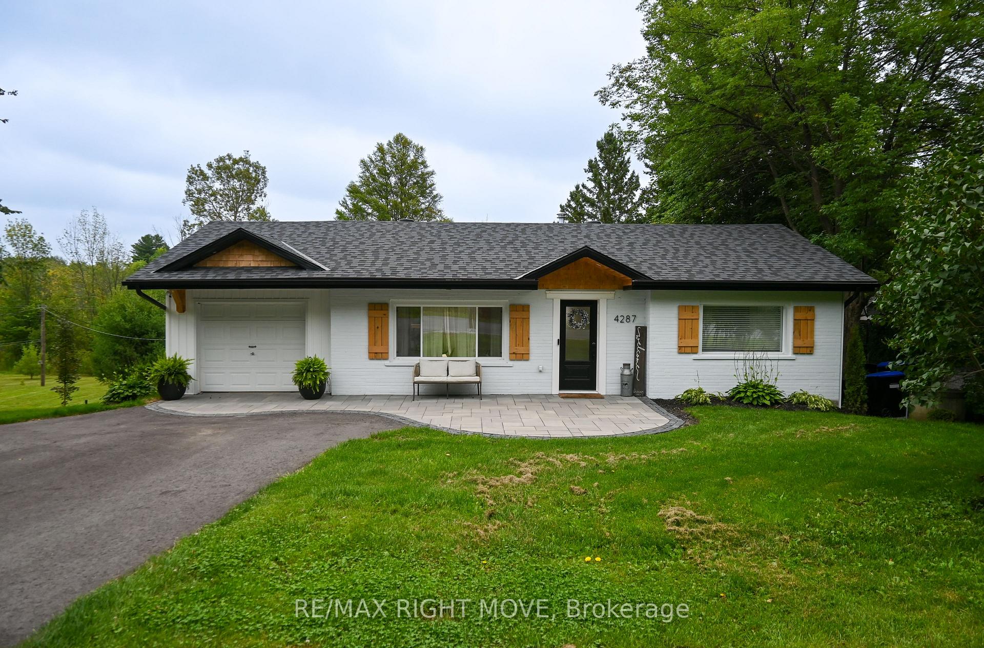 Photo of 4287 Huronia Road
