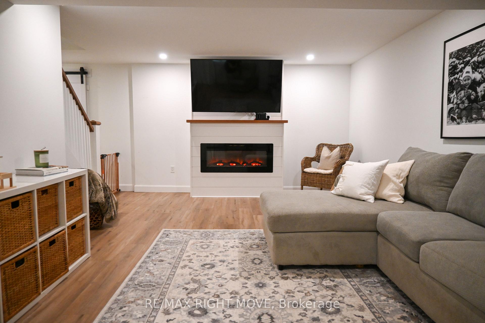 Photo 23 of 4287 Huronia Road, Severn, Rural Severn — HOMEH