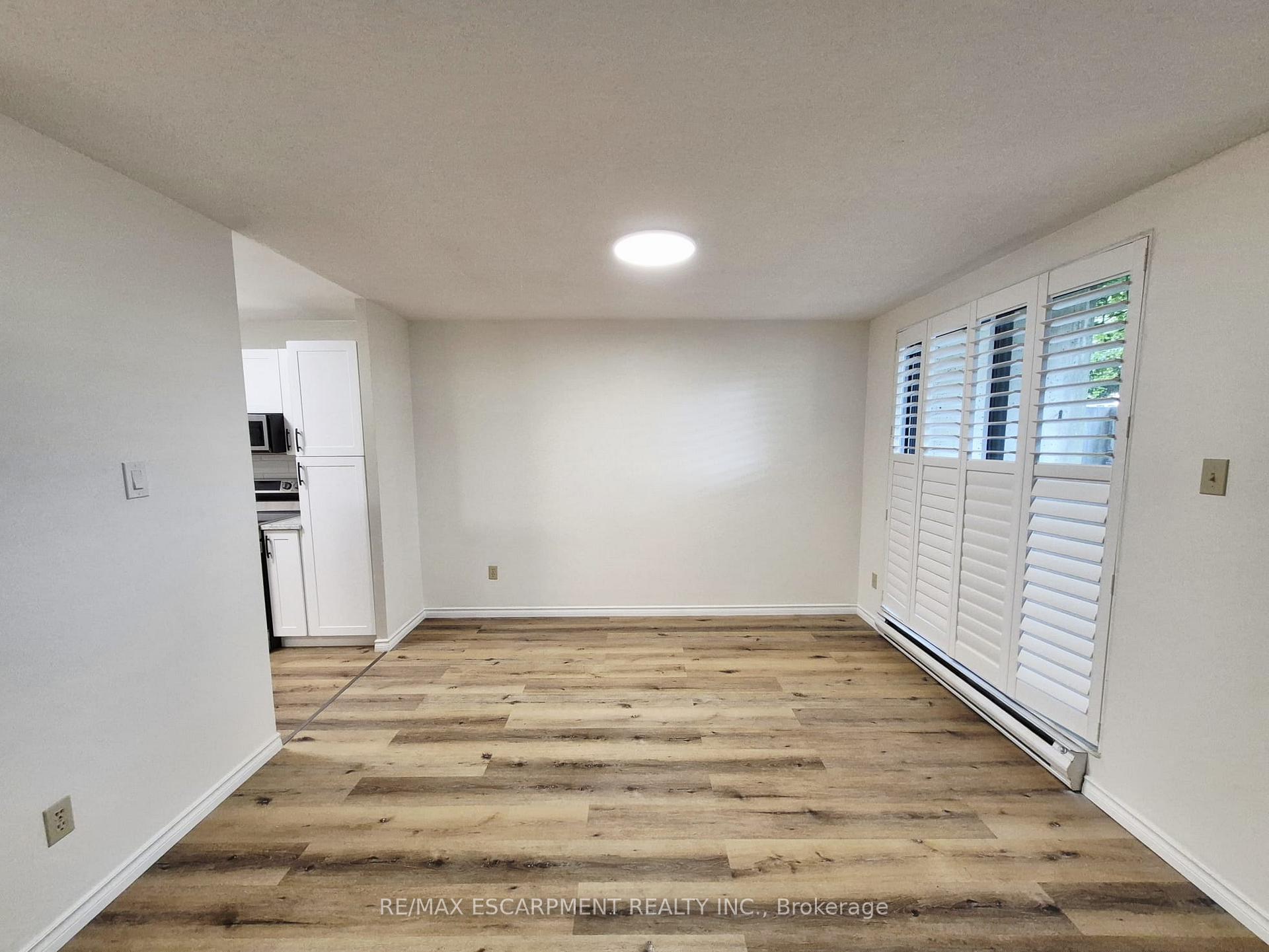 Photo 9 of Unit 105, 421 Fairview Drive, Brantford, Fairview - Brantford — HOMEH