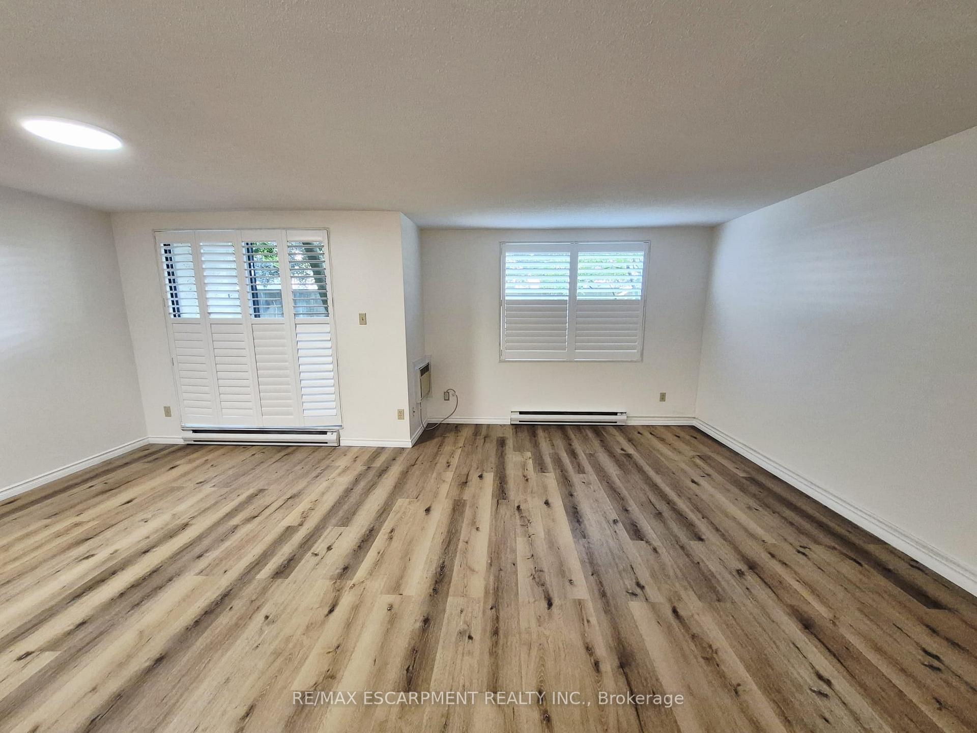 Photo 10 of Unit 105, 421 Fairview Drive, Brantford, Fairview - Brantford — HOMEH