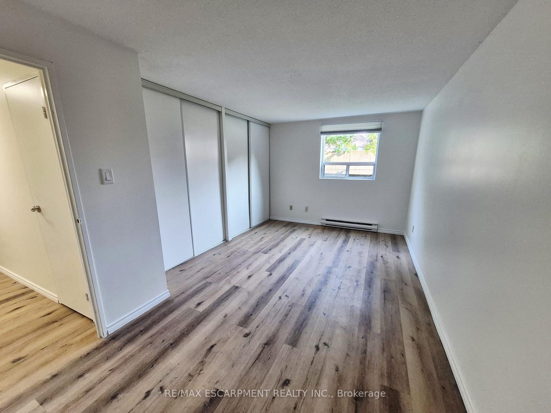Photo 14 of Unit 105, 421 Fairview Drive, Brantford, Fairview - Brantford — HOMEH