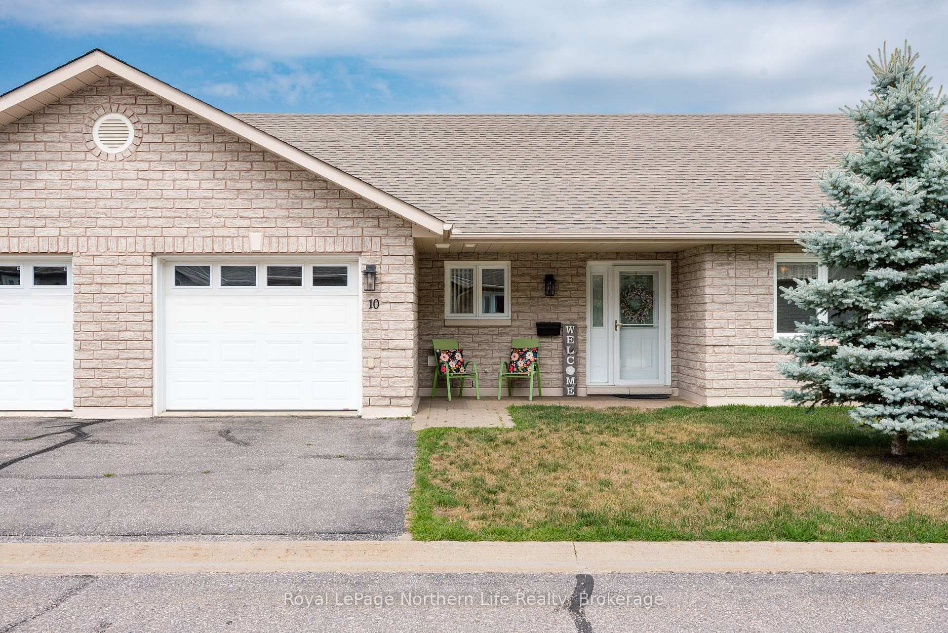 Front of Unit 10, 582 LAKESHORE DR, Lakeshore Drive