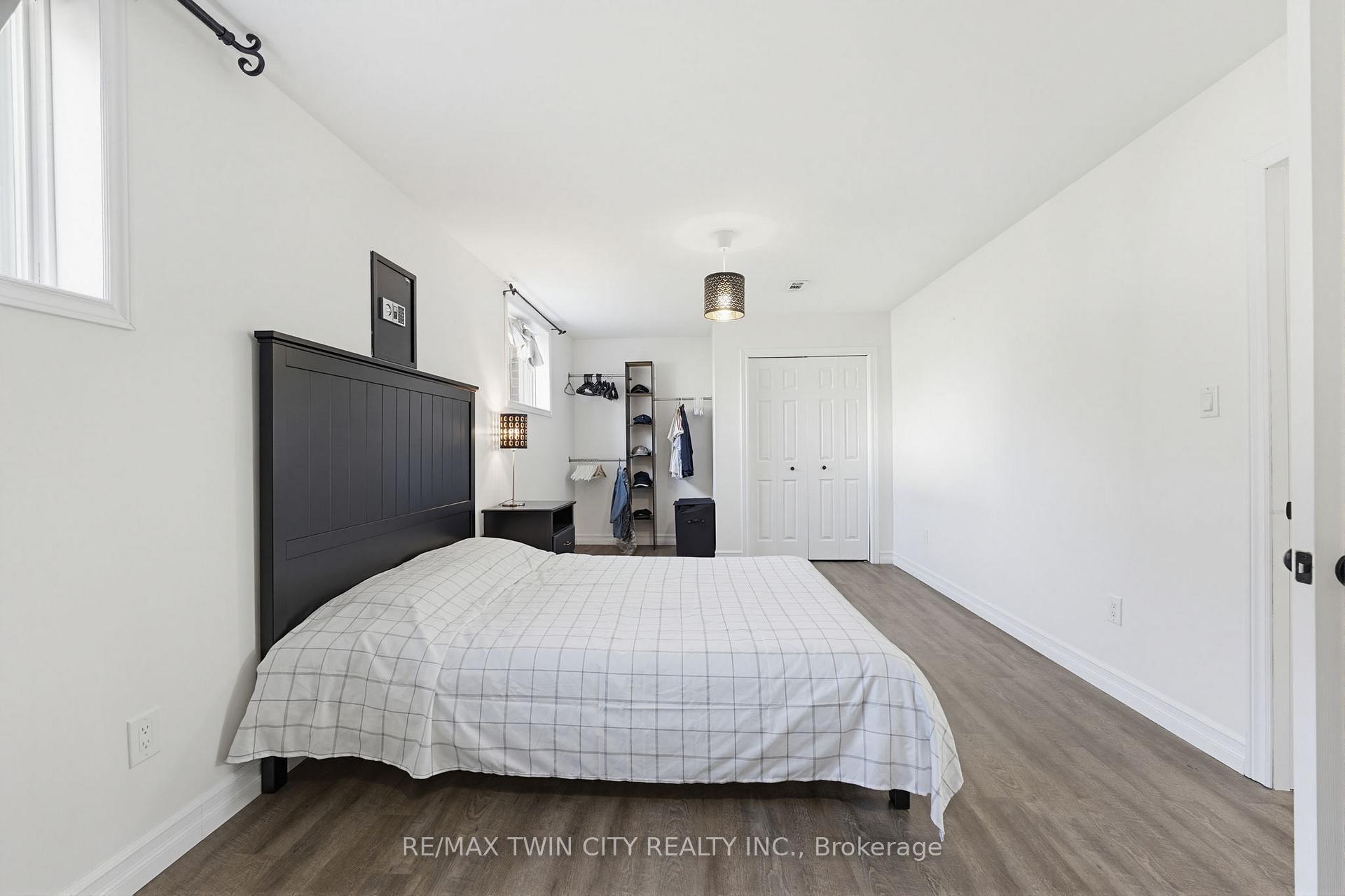 Photo 23 of 60 St Patrick's Drive, Brantford, West Brant — HOMEH