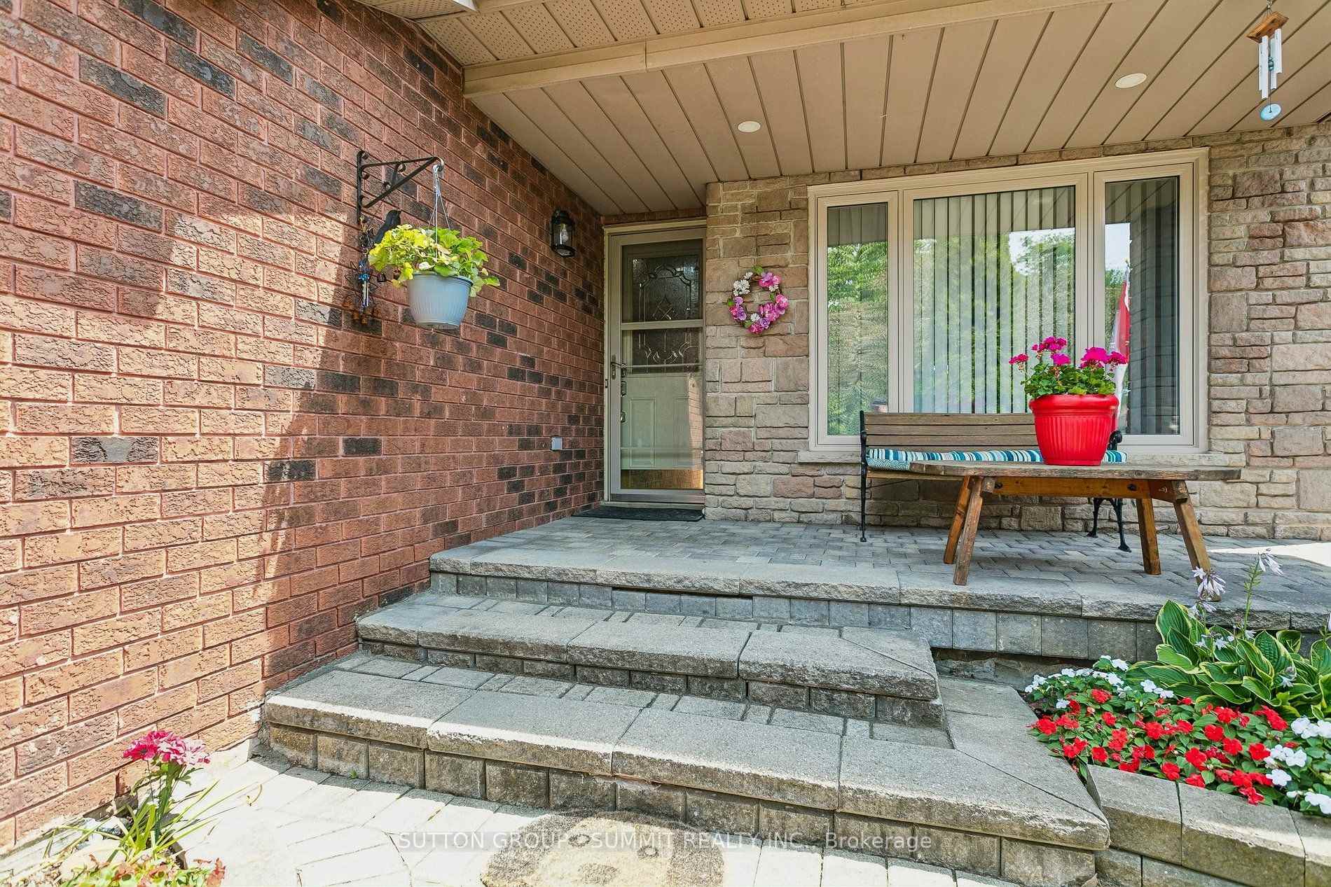 Photo 5 of 3176 Dovetail Mews, Mississauga, Erin Mills — HOMEH