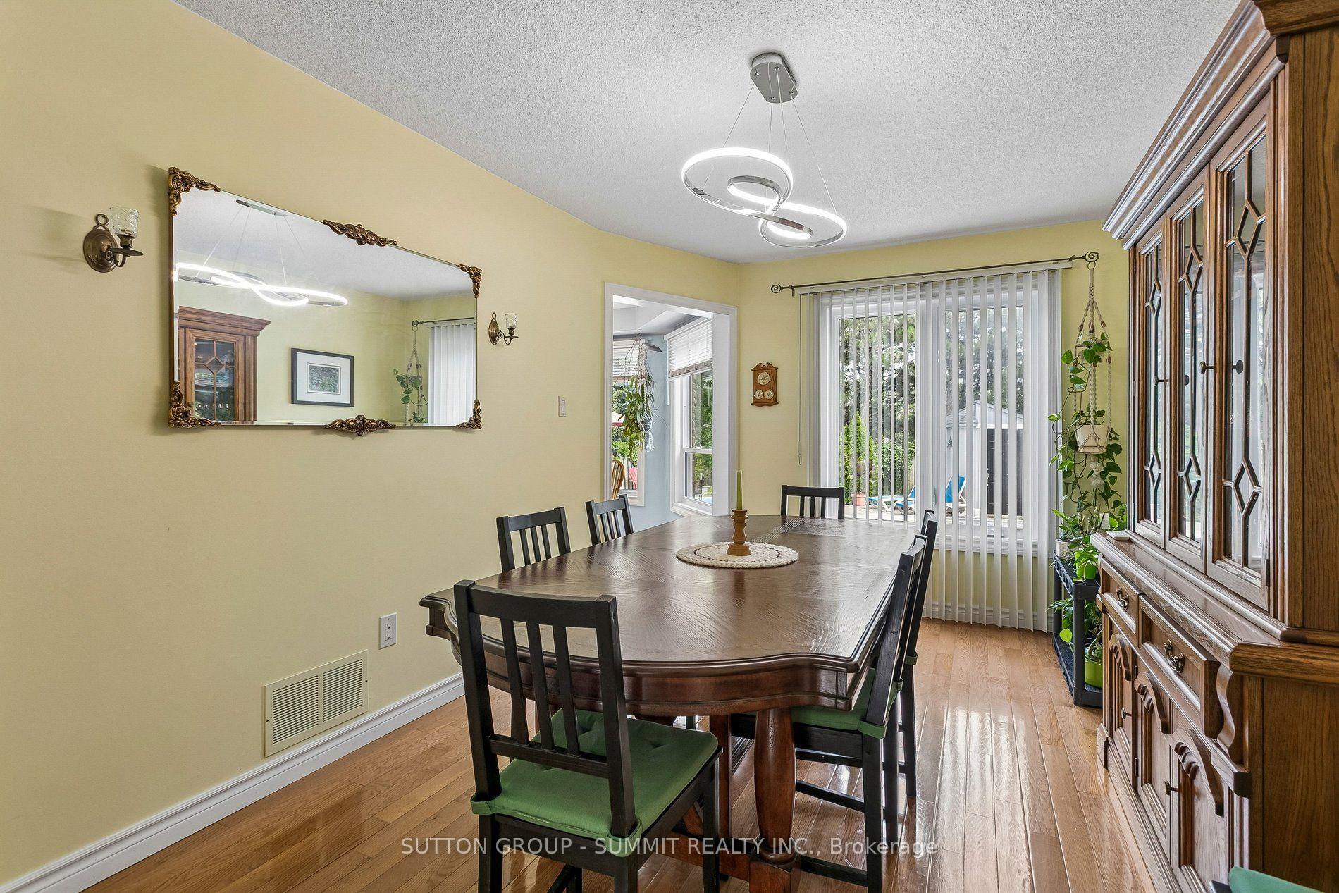 Photo 10 of 3176 Dovetail Mews, Mississauga, Erin Mills — HOMEH