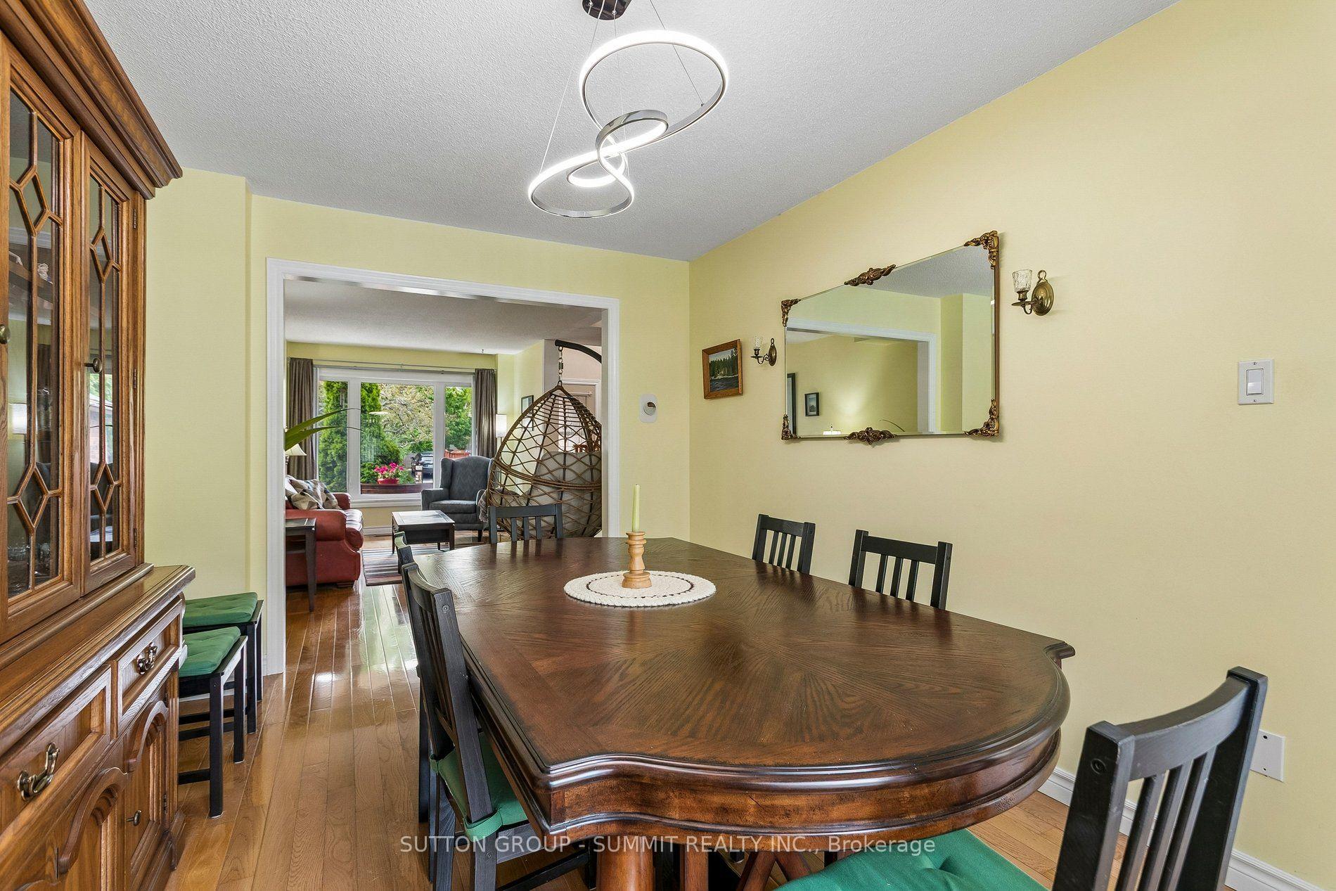 Photo 11 of 3176 Dovetail Mews, Mississauga, Erin Mills — HOMEH