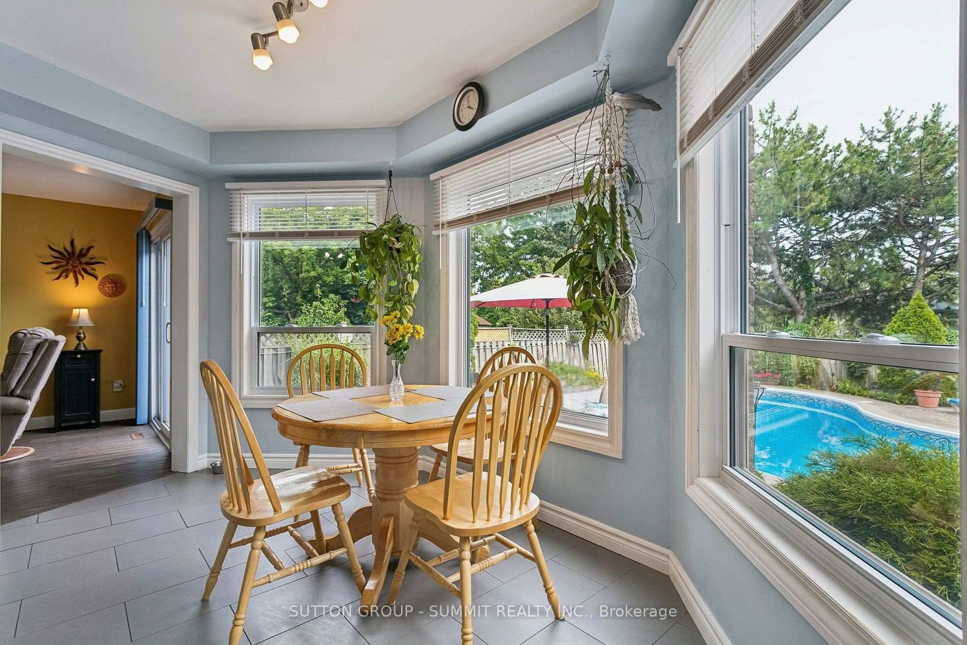 Photo 14 of 3176 Dovetail Mews, Mississauga, Erin Mills — HOMEH