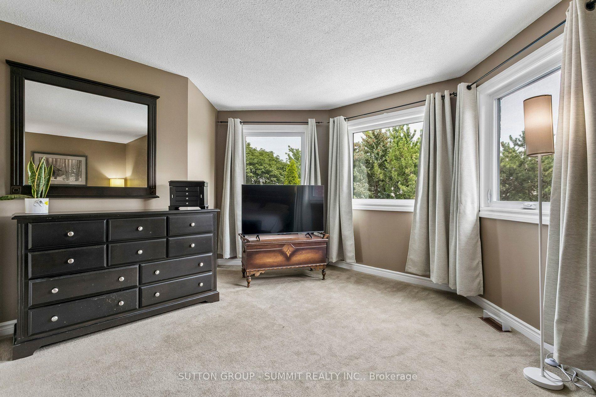 Photo 35 of 3176 Dovetail Mews, Mississauga, Erin Mills — HOMEH