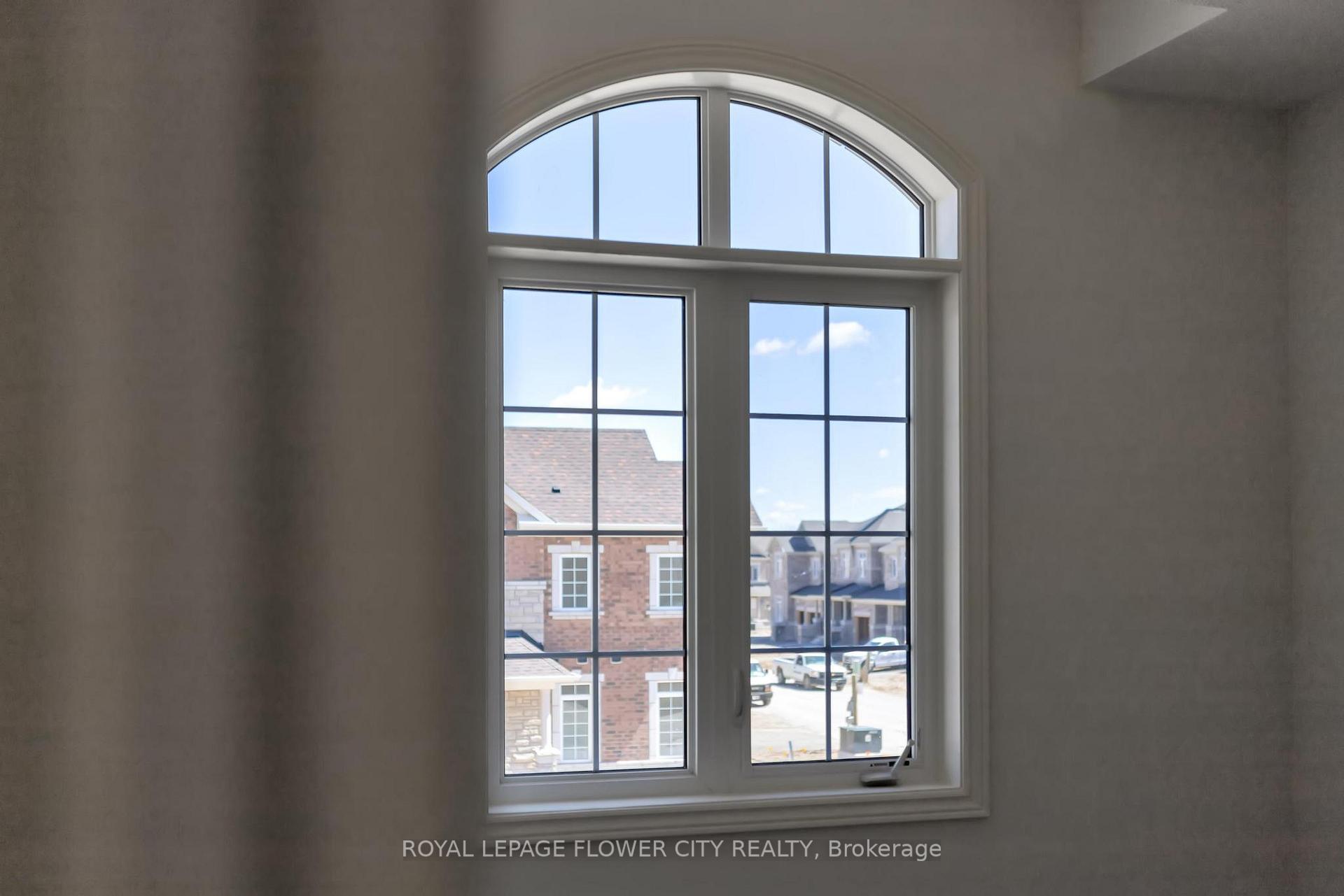 Photo 45 of 37 Gledhill Crescent, Cambridge, Little's Corners — HOMEH