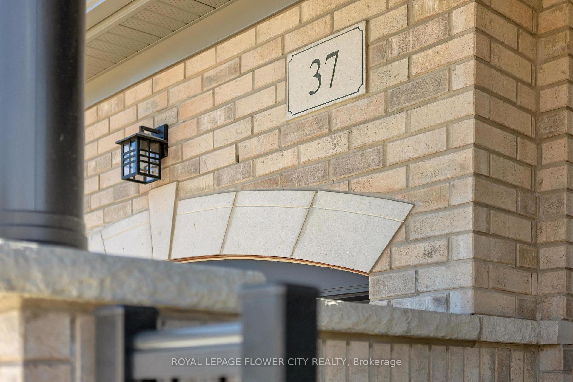Photo 46 of 37 Gledhill Crescent, Cambridge, Little's Corners — HOMEH