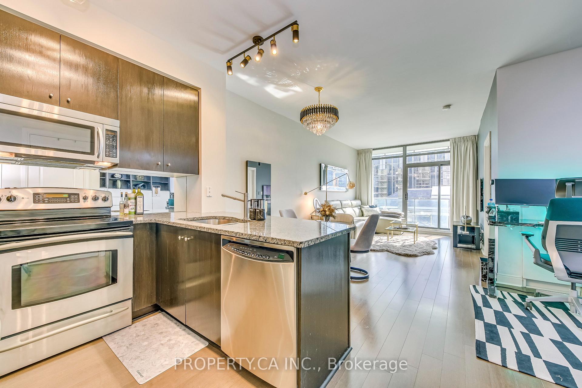 Photo 9 of Unit 406, 21 Scollard Street, Toronto, The Annex — HOMEH
