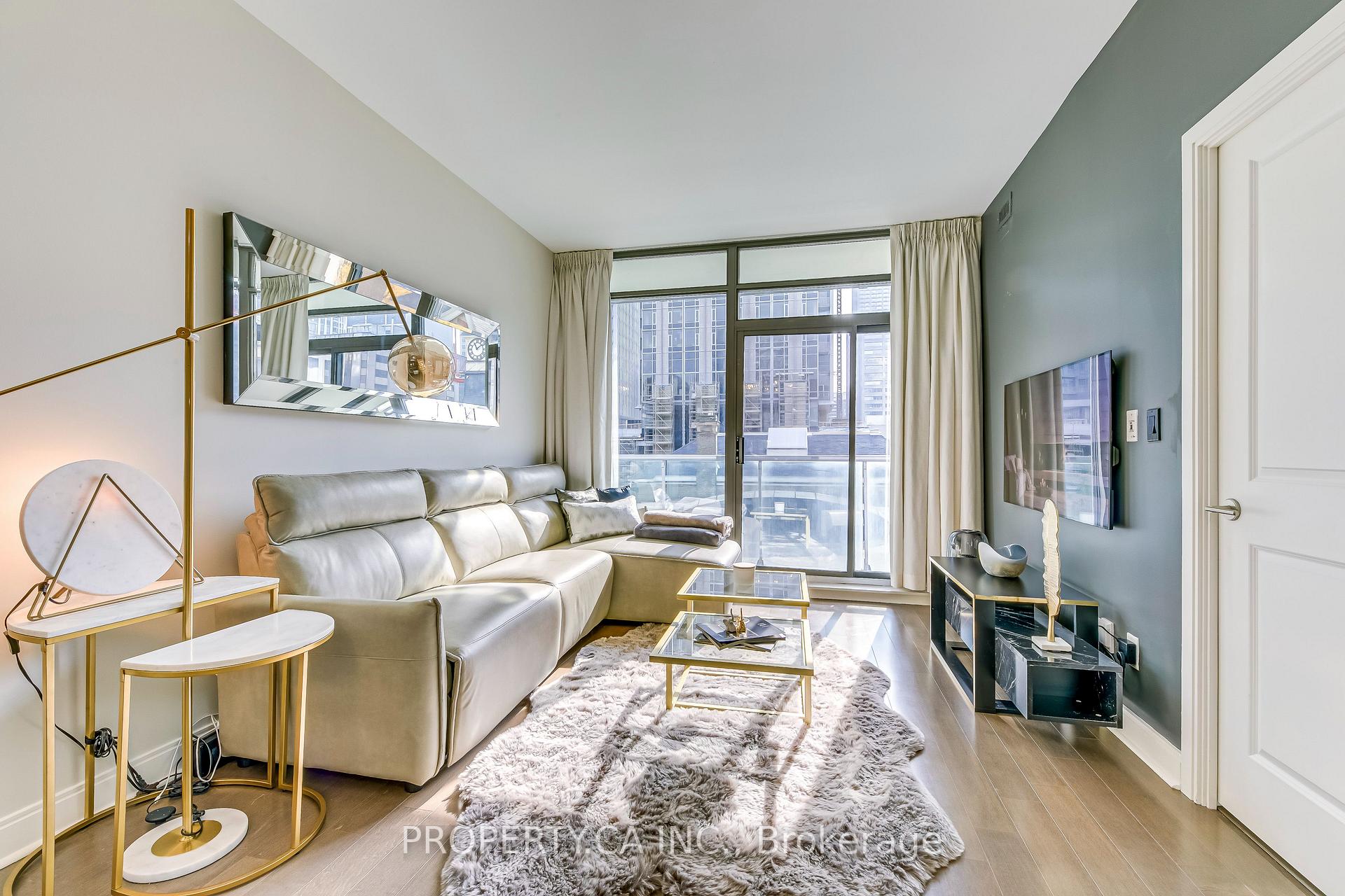 Photo 11 of Unit 406, 21 Scollard Street, Toronto, The Annex — HOMEH