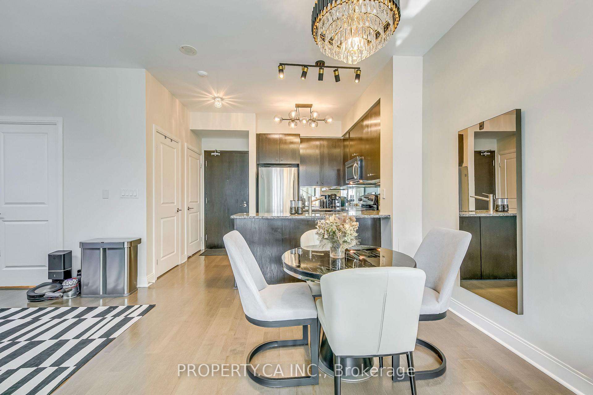 Photo 12 of Unit 406, 21 Scollard Street, Toronto, The Annex — HOMEH
