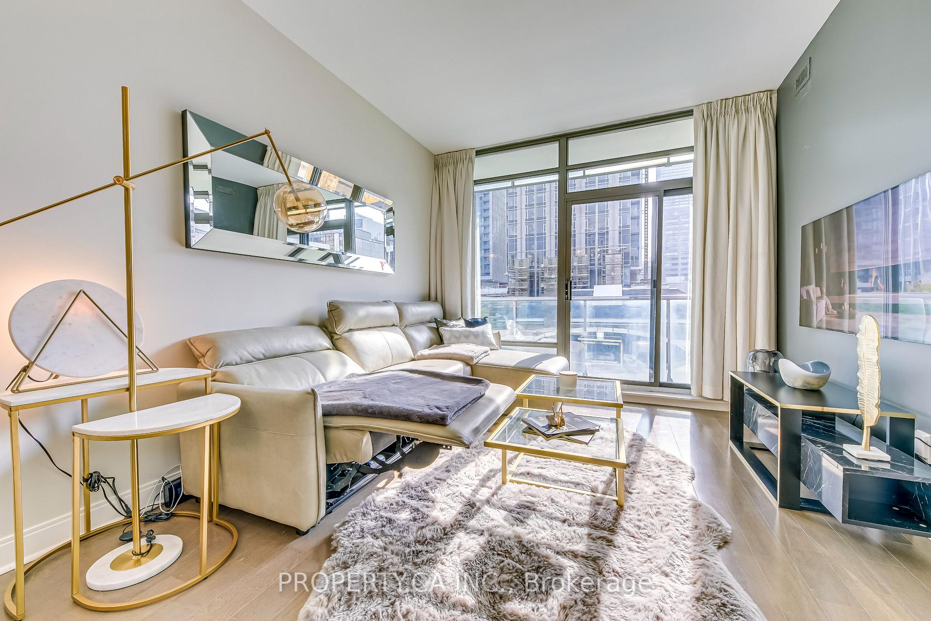Photo 16 of Unit 406, 21 Scollard Street, Toronto, The Annex — HOMEH