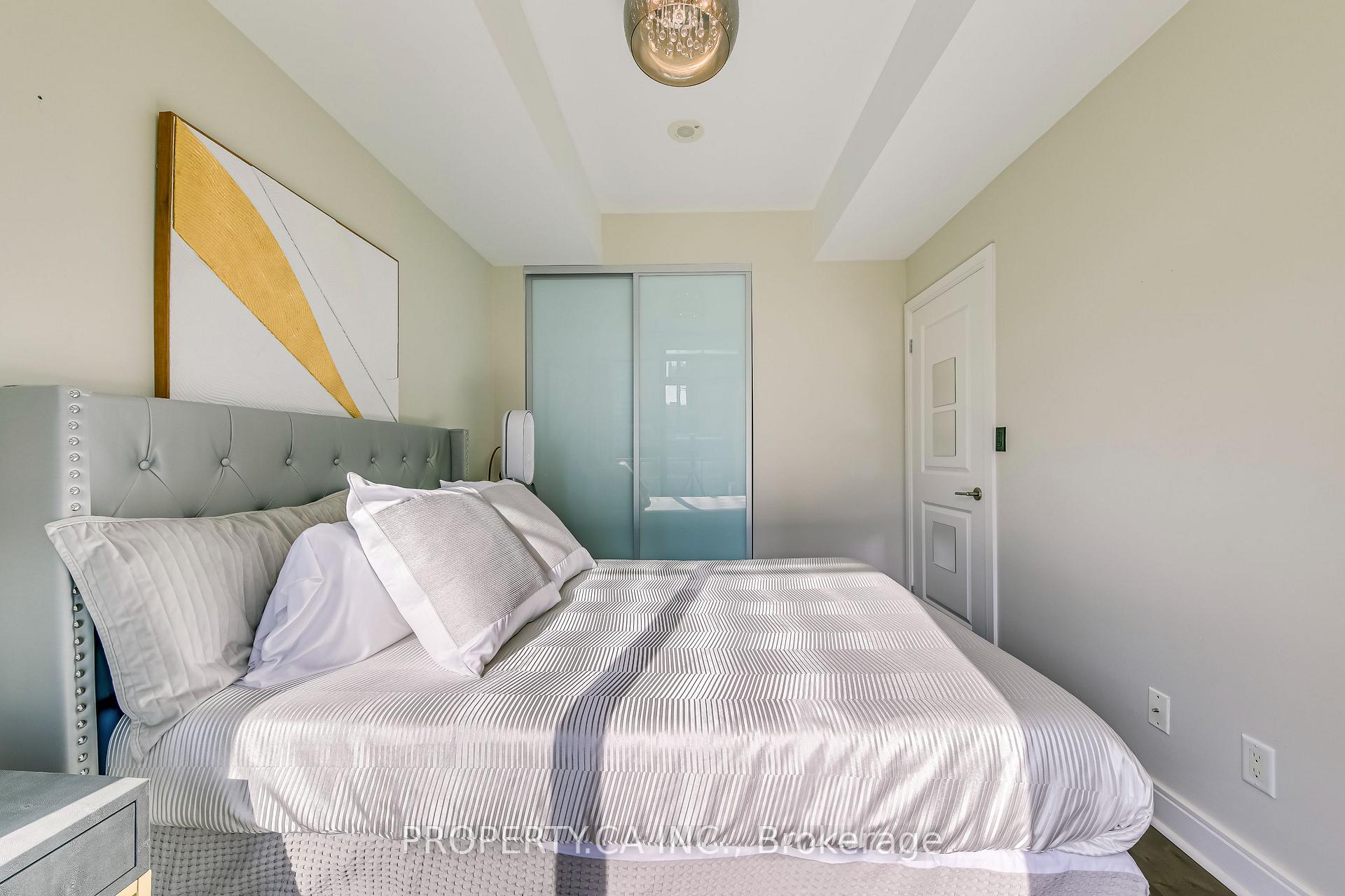 Photo 22 of Unit 406, 21 Scollard Street, Toronto, The Annex — HOMEH
