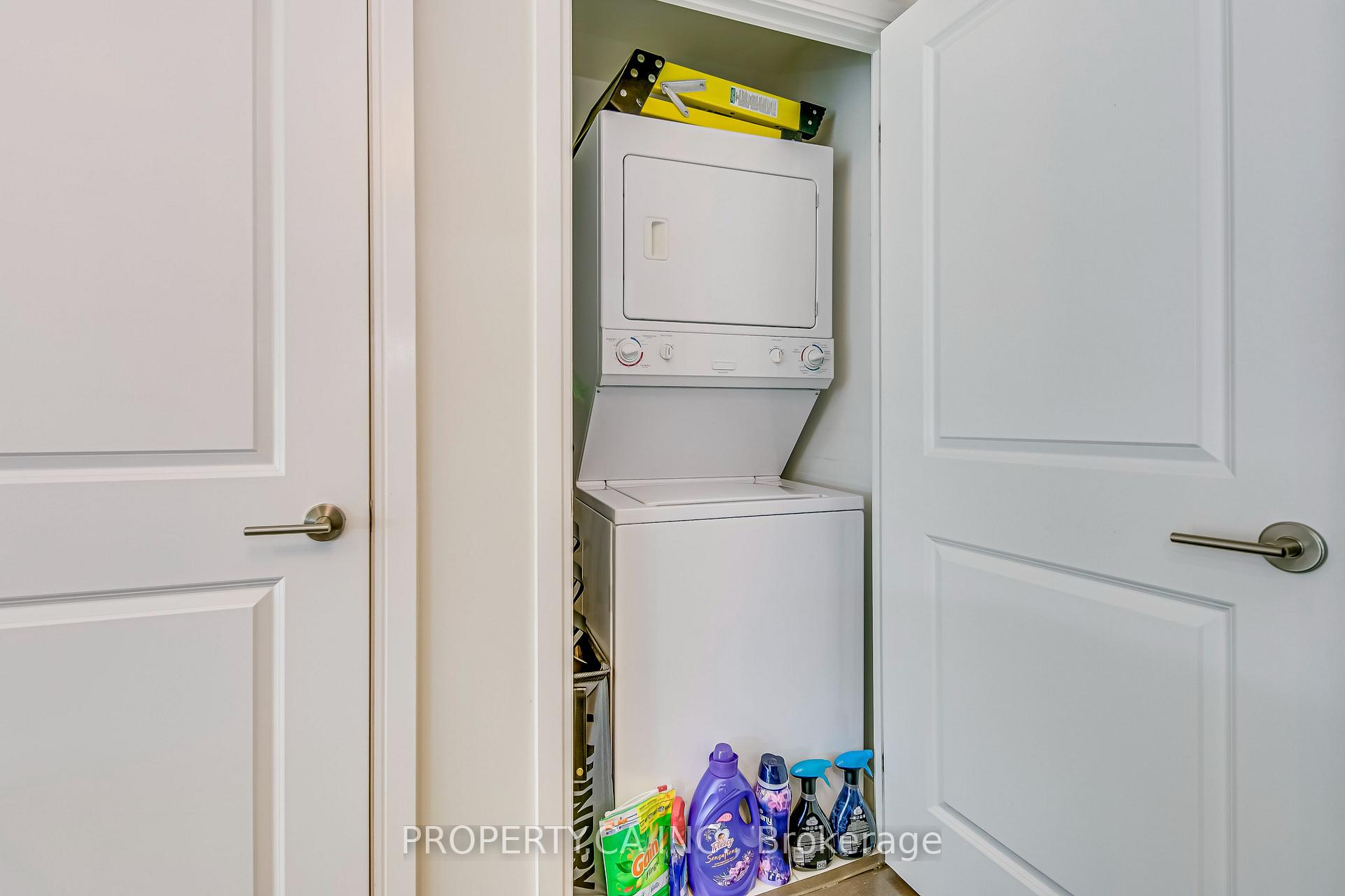 Photo 25 of Unit 406, 21 Scollard Street, Toronto, The Annex — HOMEH