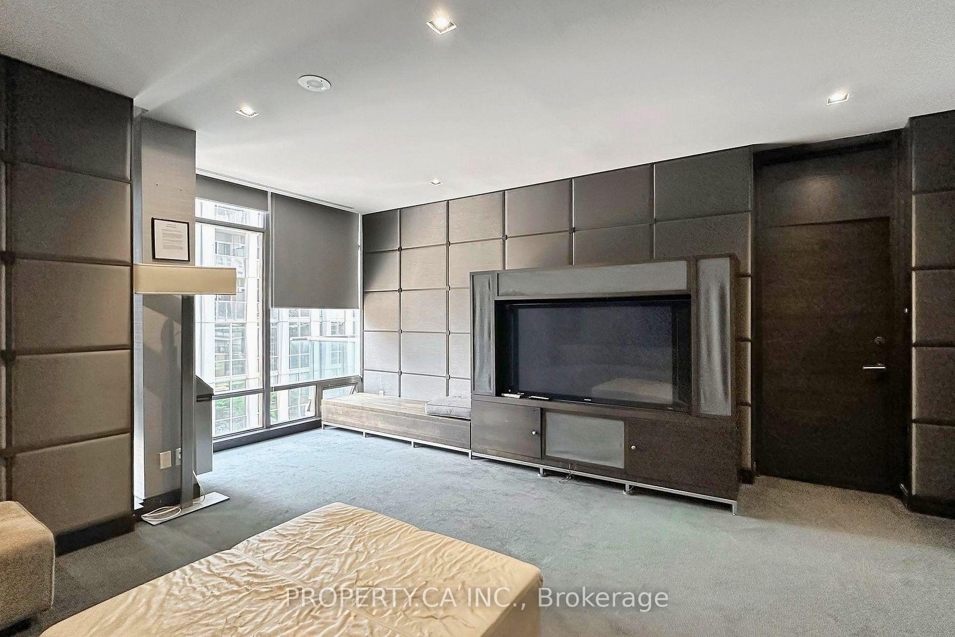 Photo 33 of Unit 406, 21 Scollard Street, Toronto, The Annex — HOMEH