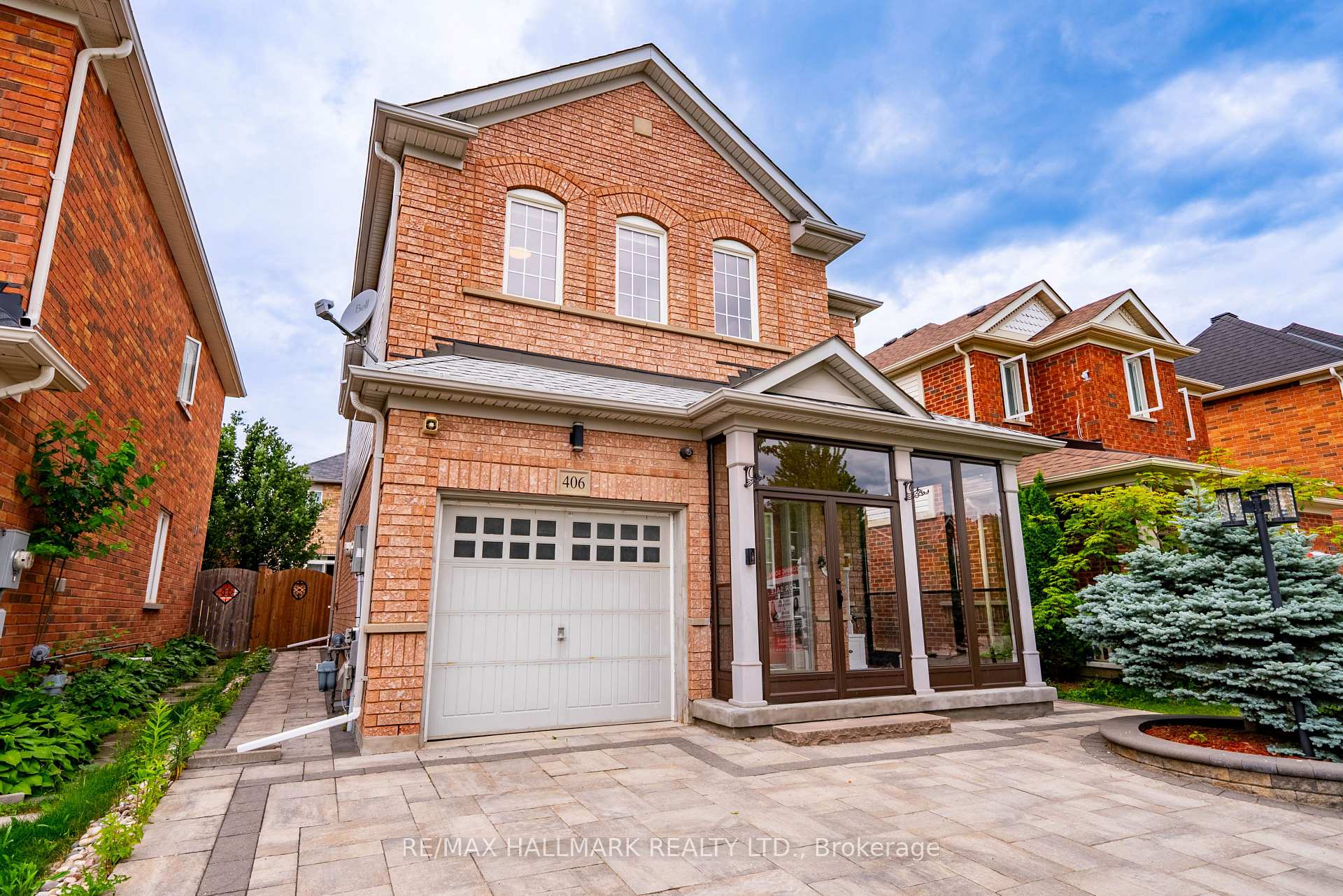 Front of 406 Reeves Way Boulevard