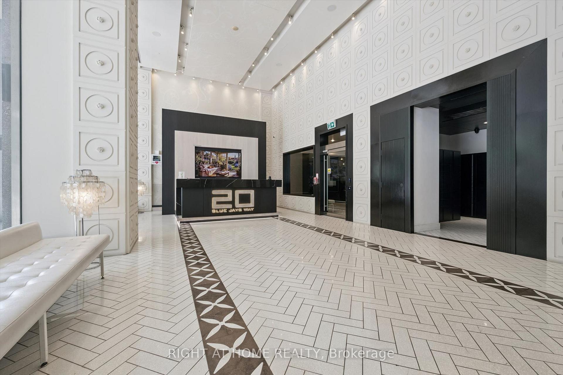 Photo 4 of Unit 1508, 20 Blue Jays Way, Toronto, Waterfront Communities — HOMEH
