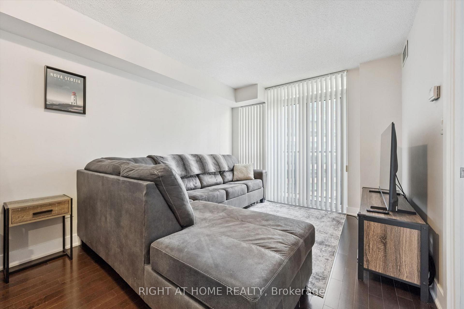 Photo 10 of Unit 1508, 20 Blue Jays Way, Toronto, Waterfront Communities — HOMEH
