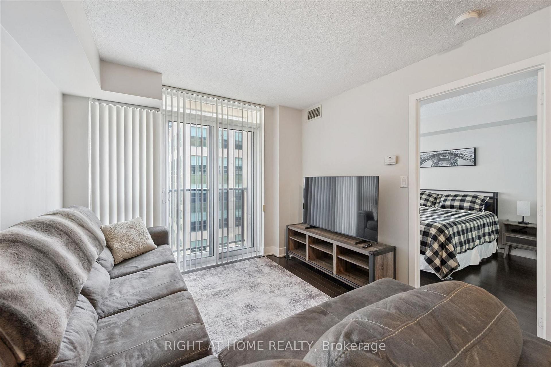 Photo 11 of Unit 1508, 20 Blue Jays Way, Toronto, Waterfront Communities — HOMEH