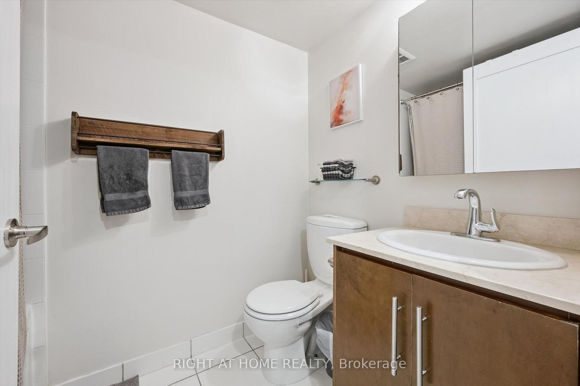 Photo 16 of Unit 1508, 20 Blue Jays Way, Toronto, Waterfront Communities — HOMEH