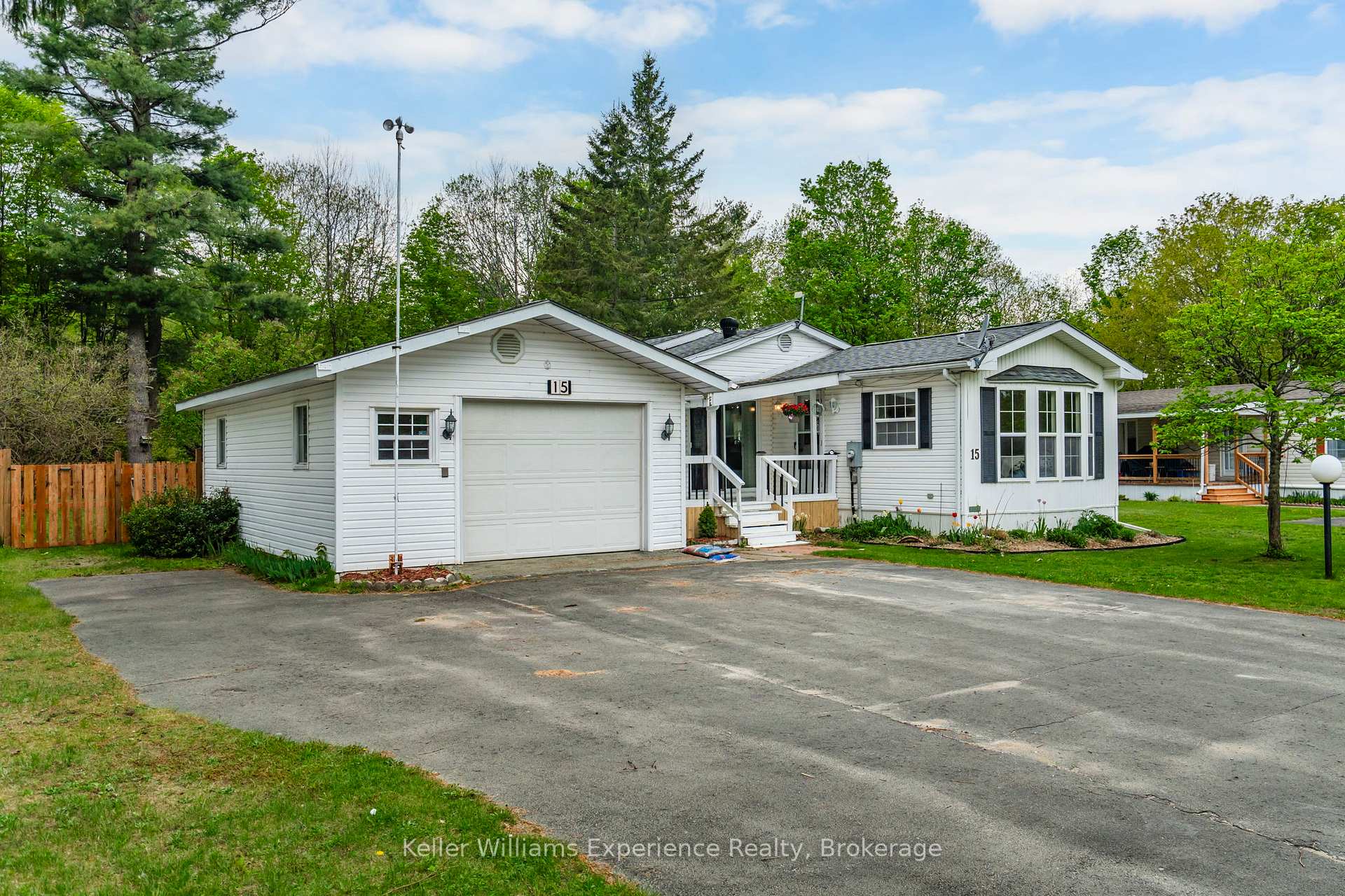 Photo 1 of Unit 15, 5411 Elliott Side Road, Tay, Rural Tay — HOMEH