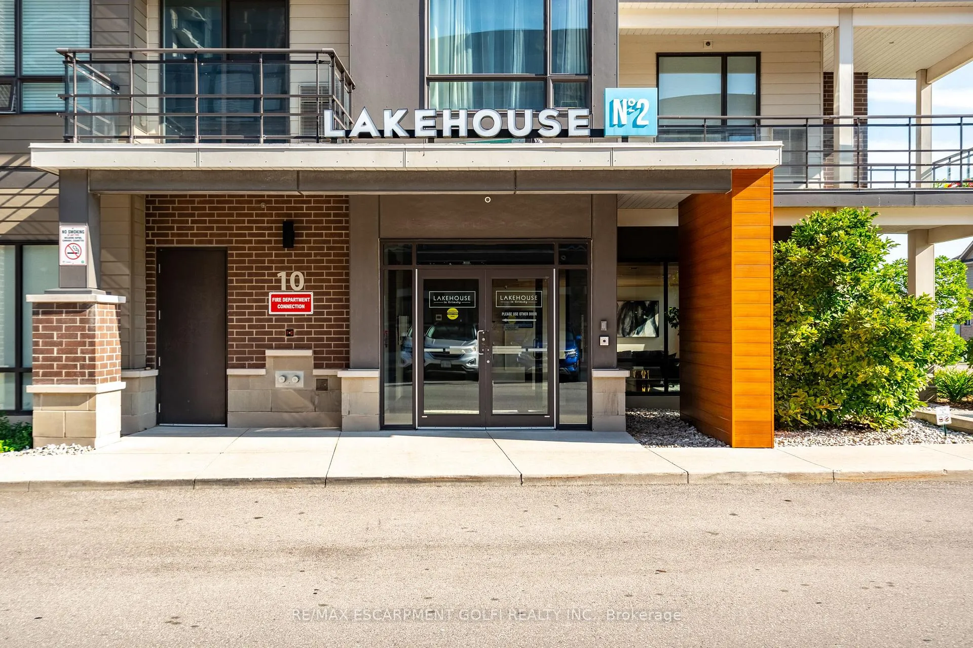 Photo 3 of Unit 310, 10 Esplanade Lane, Grimsby, Grimsby Beach — HOMEH