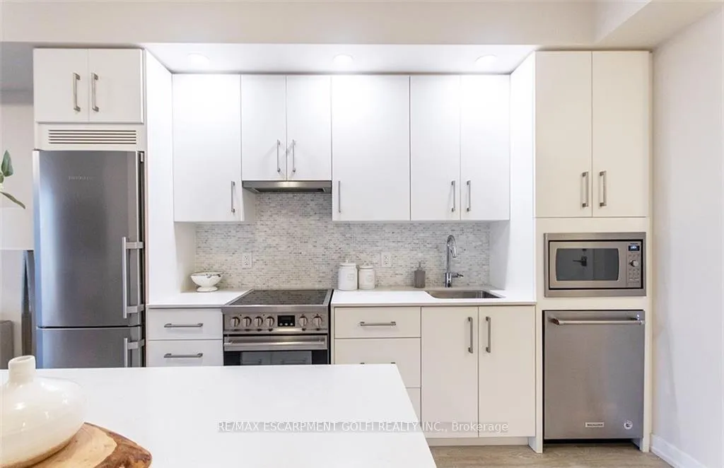 Photo 11 of Unit 310, 10 Esplanade Lane, Grimsby, Grimsby Beach — HOMEH