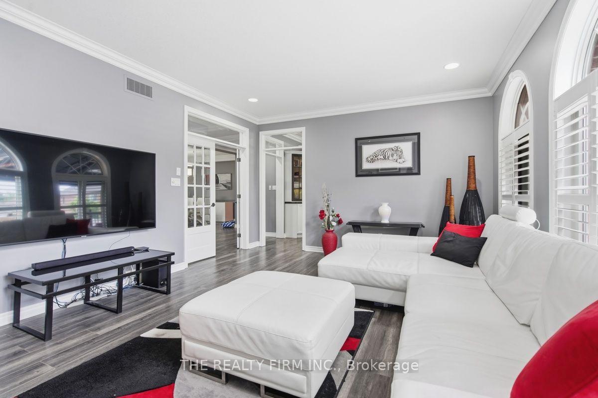Photo 7 of 552 Mcgarrell Place, London, North R — HOMEH