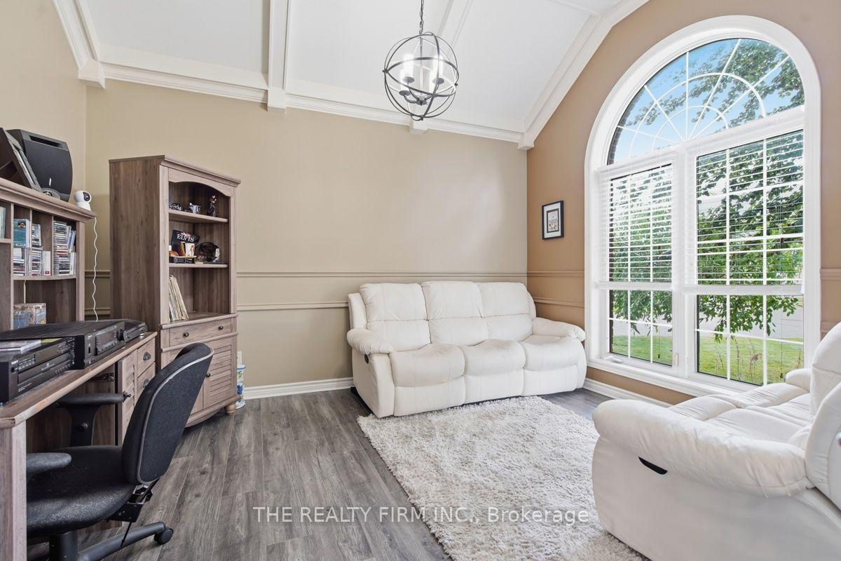 Photo 17 of 552 Mcgarrell Place, London, North R — HOMEH