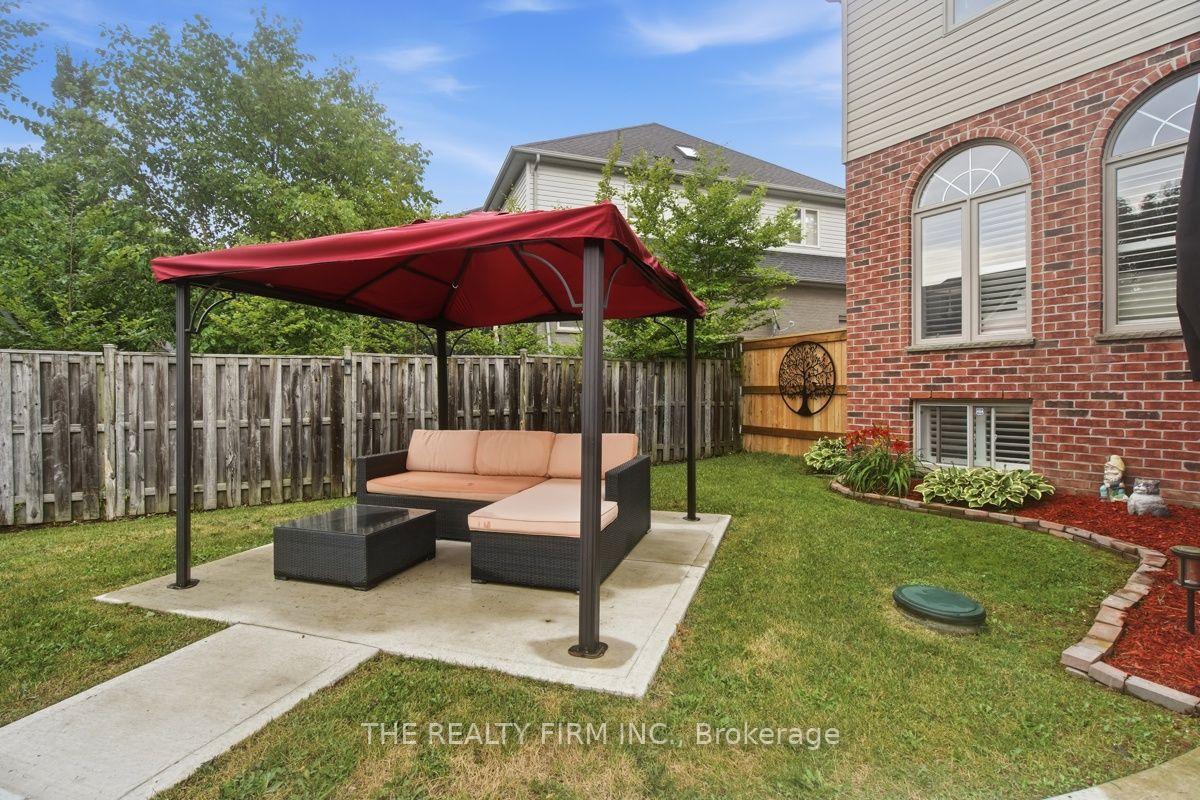 Photo 41 of 552 Mcgarrell Place, London, North R — HOMEH