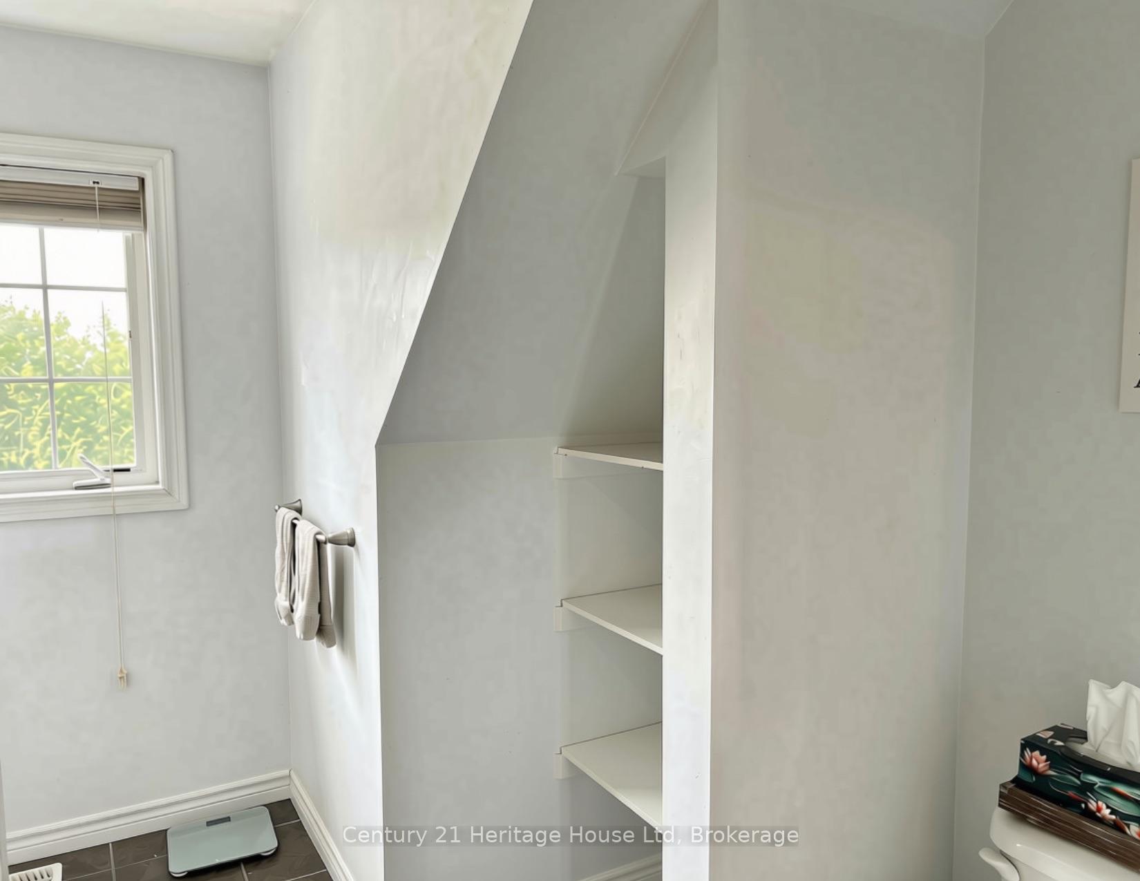 Photo 22 of Unit B, 654 Woodlawn Road, Guelph, Victoria North — HOMEH