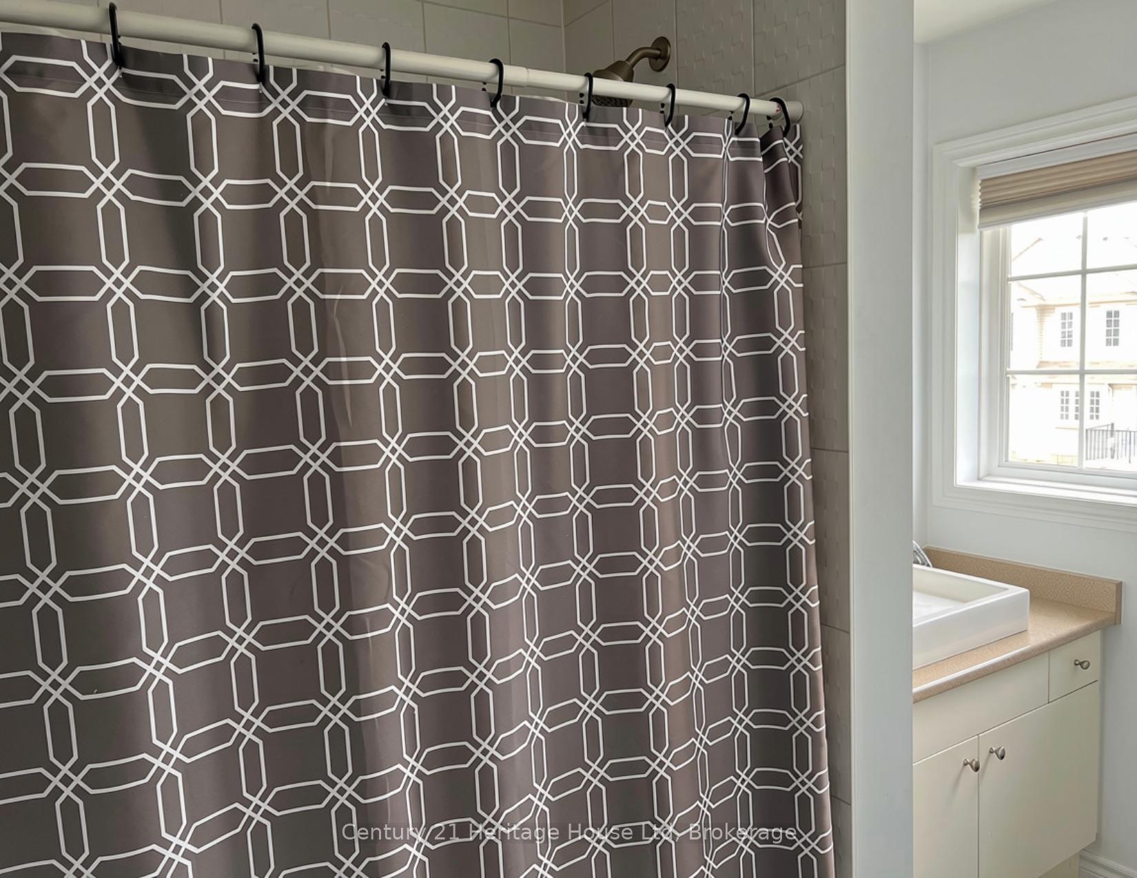 Photo 23 of Unit B, 654 Woodlawn Road, Guelph, Victoria North — HOMEH