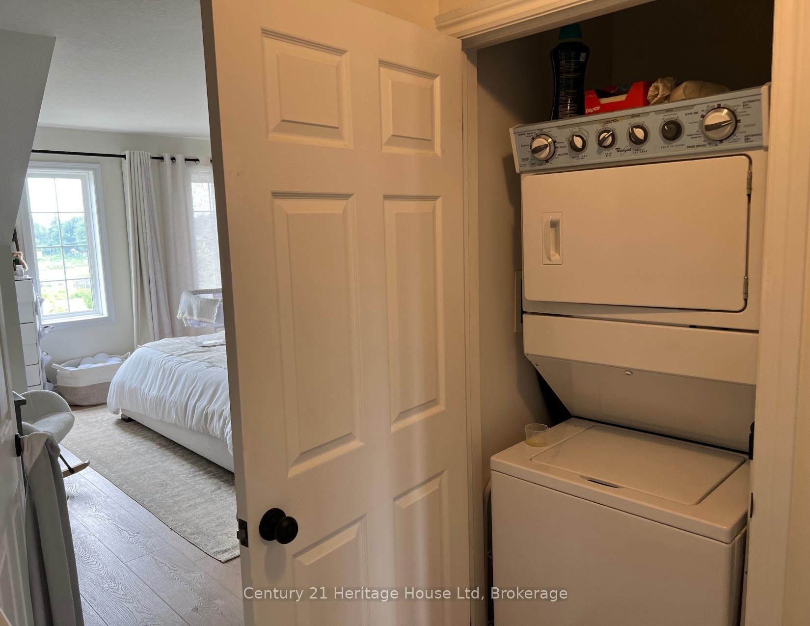 Photo 25 of Unit B, 654 Woodlawn Road, Guelph, Victoria North — HOMEH