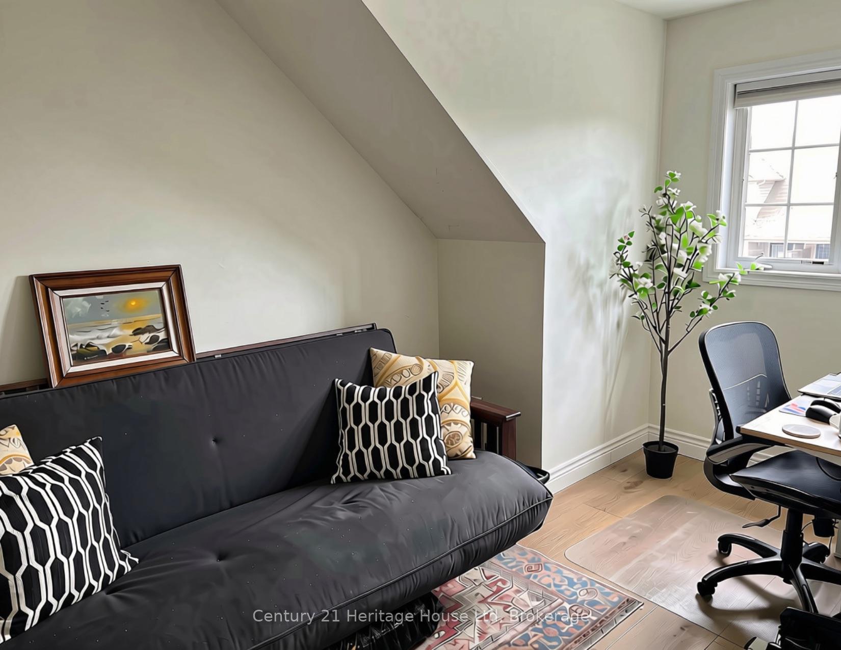 Photo 28 of Unit B, 654 Woodlawn Road, Guelph, Victoria North — HOMEH