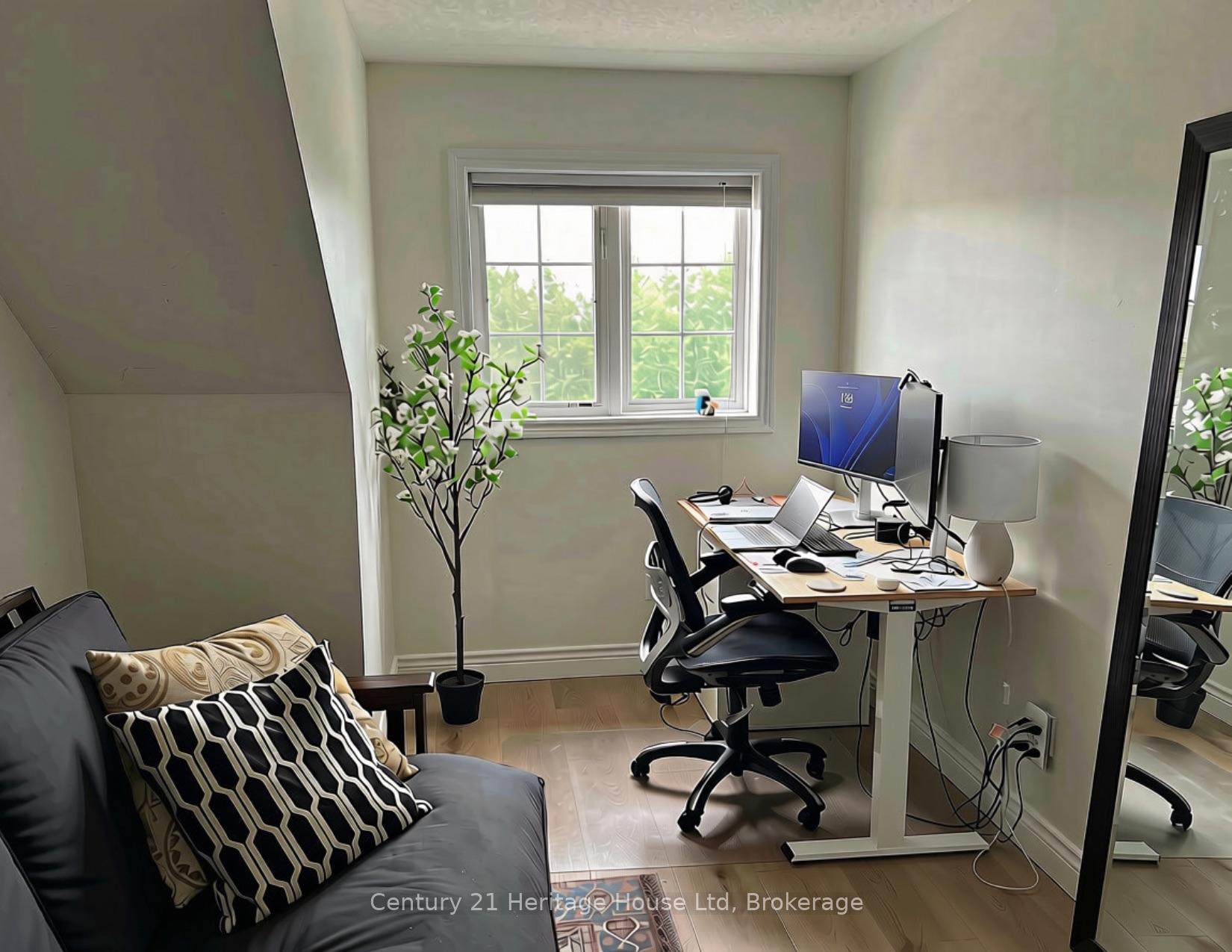 Photo 29 of Unit B, 654 Woodlawn Road, Guelph, Victoria North — HOMEH
