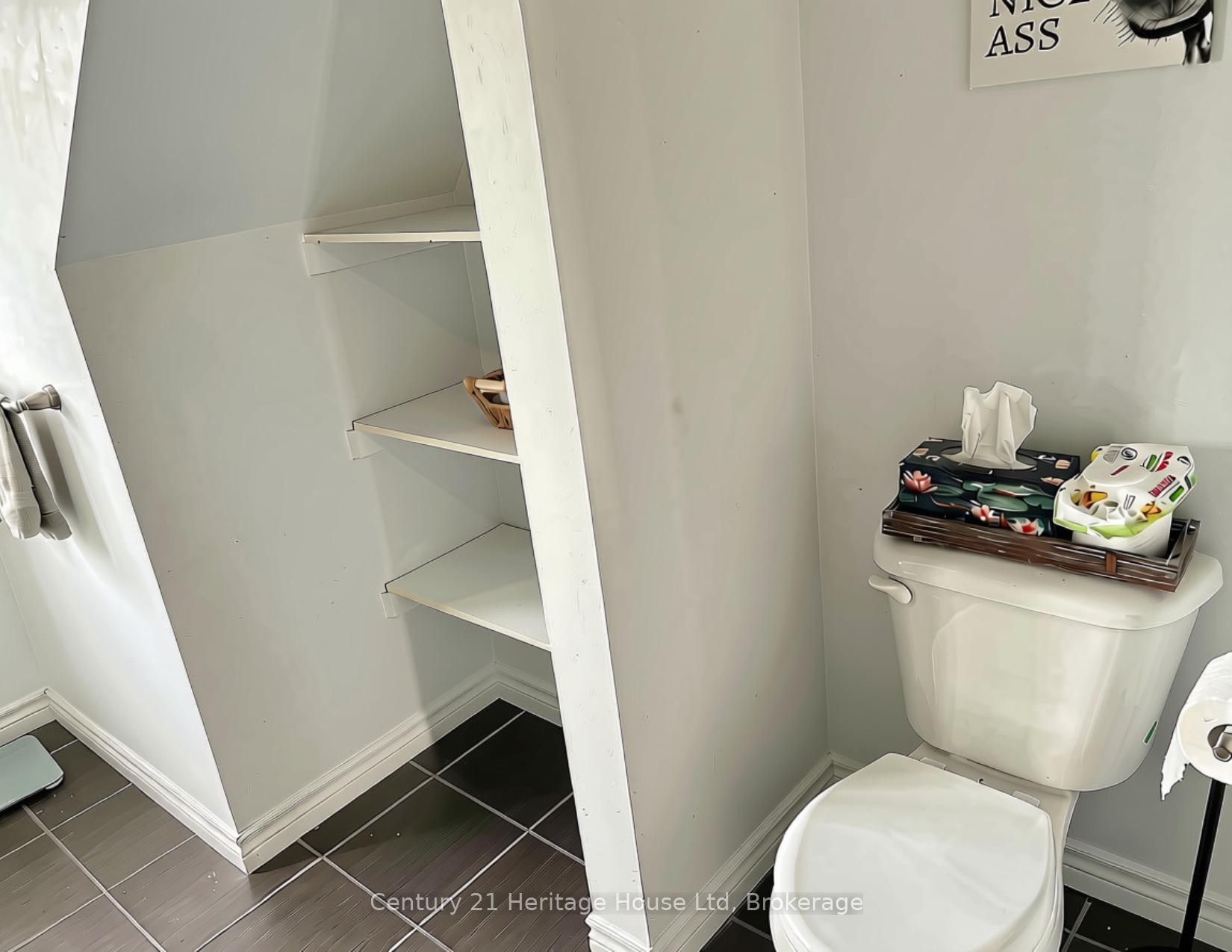 Photo 30 of Unit B, 654 Woodlawn Road, Guelph, Victoria North — HOMEH