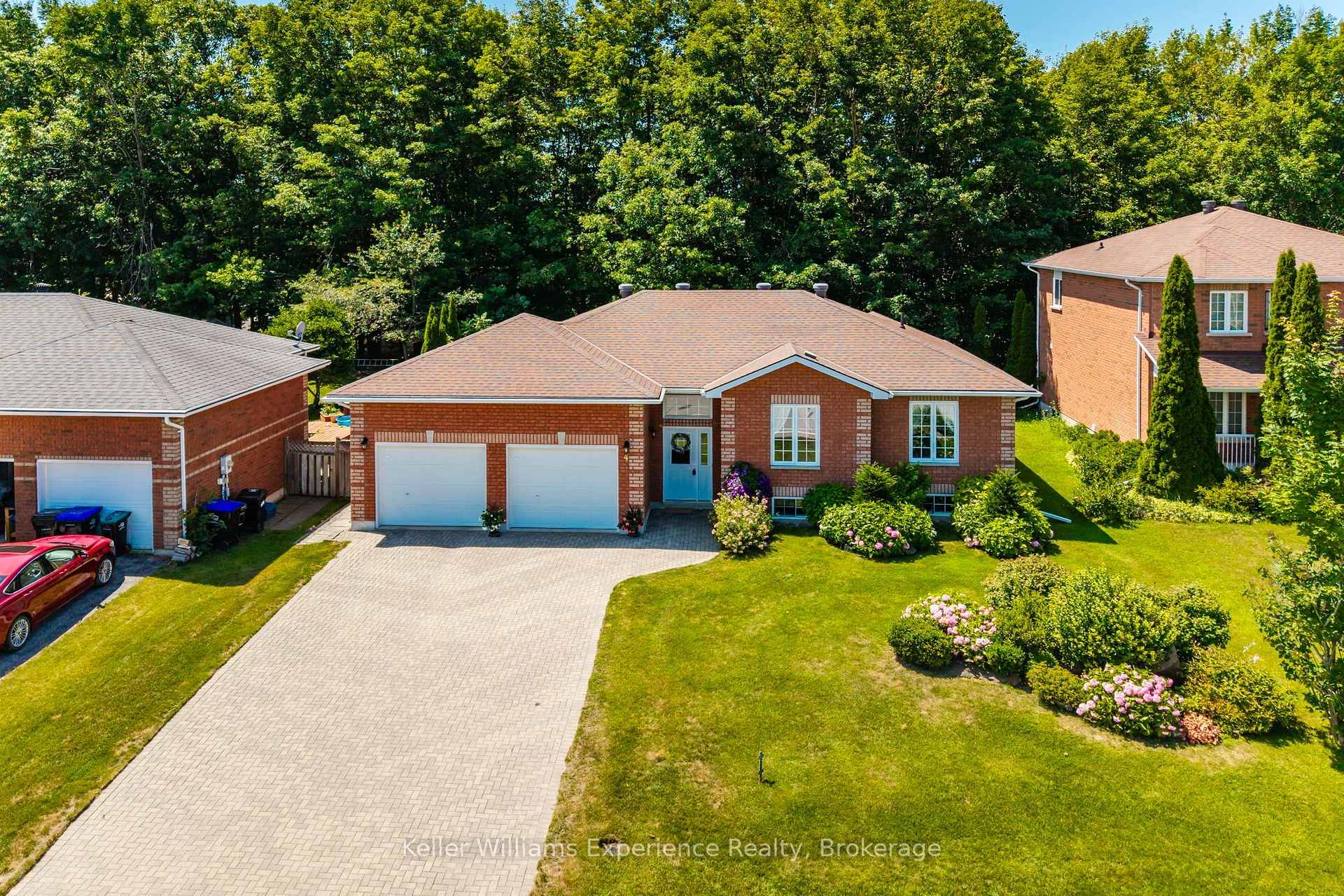 Photo 1 of 4 Byrnes Crescent, Penetanguishene — HOMEH