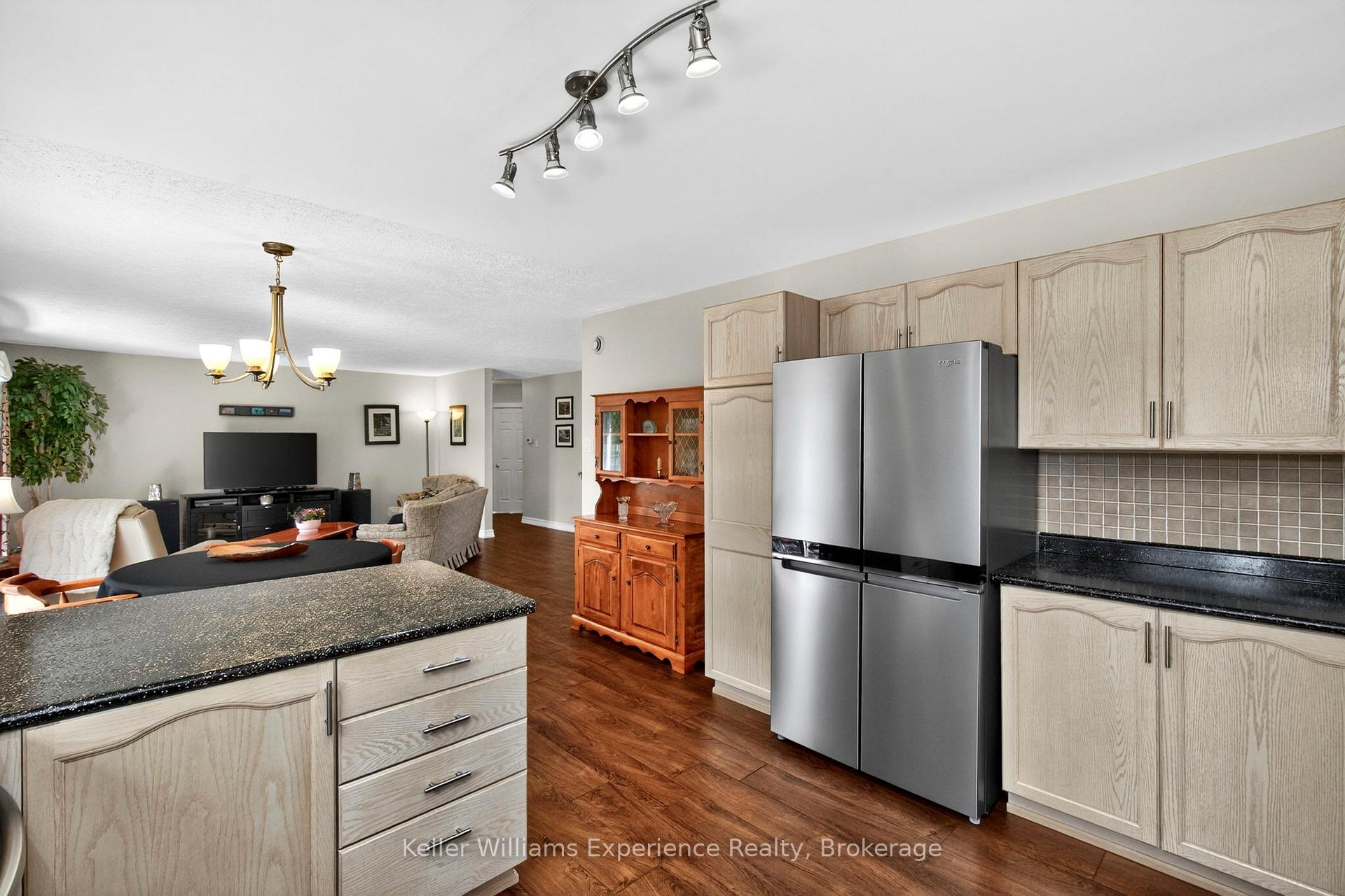 Photo 6 of 4 Byrnes Crescent, Penetanguishene — HOMEH